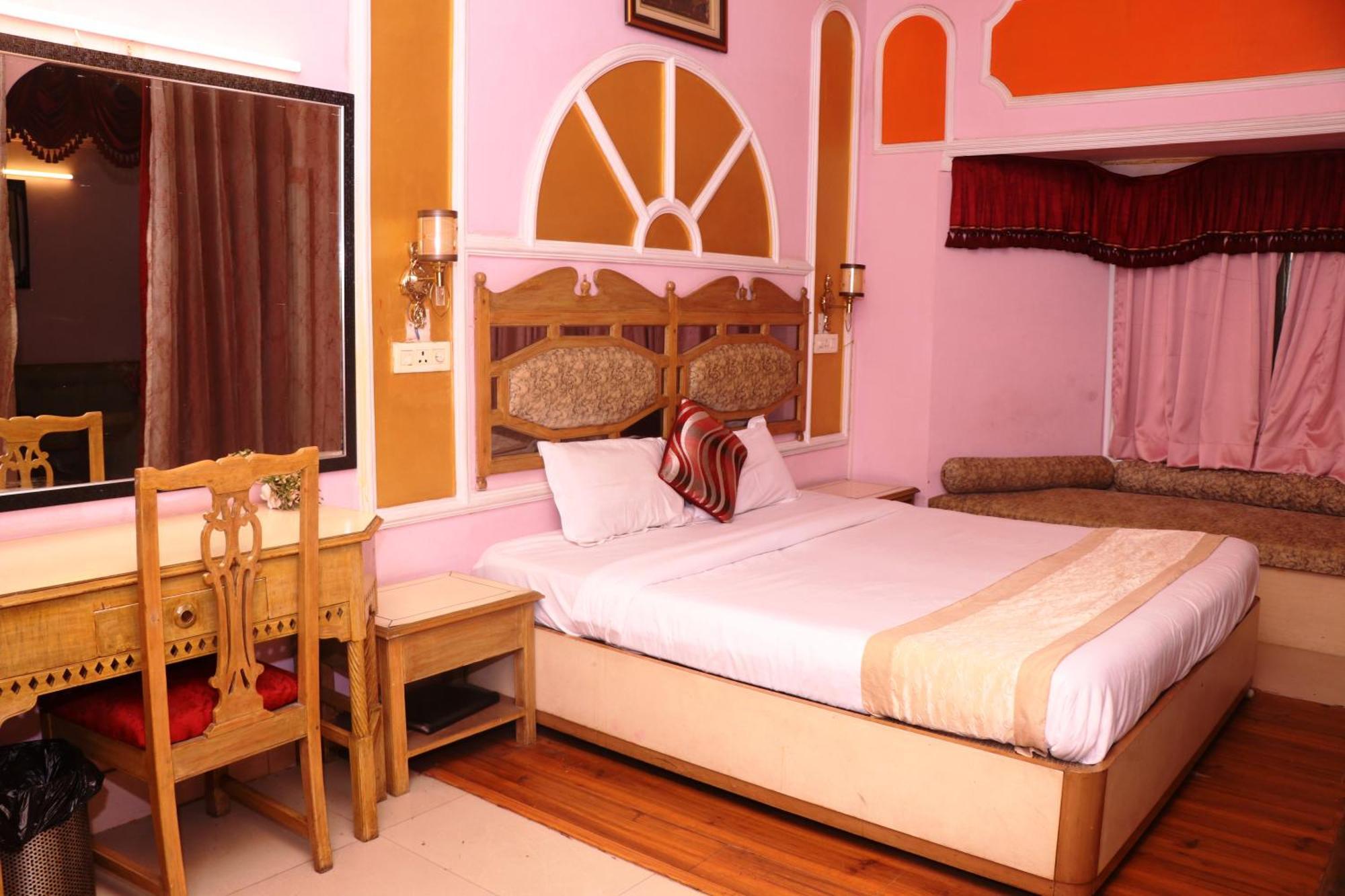 Superior King Suite