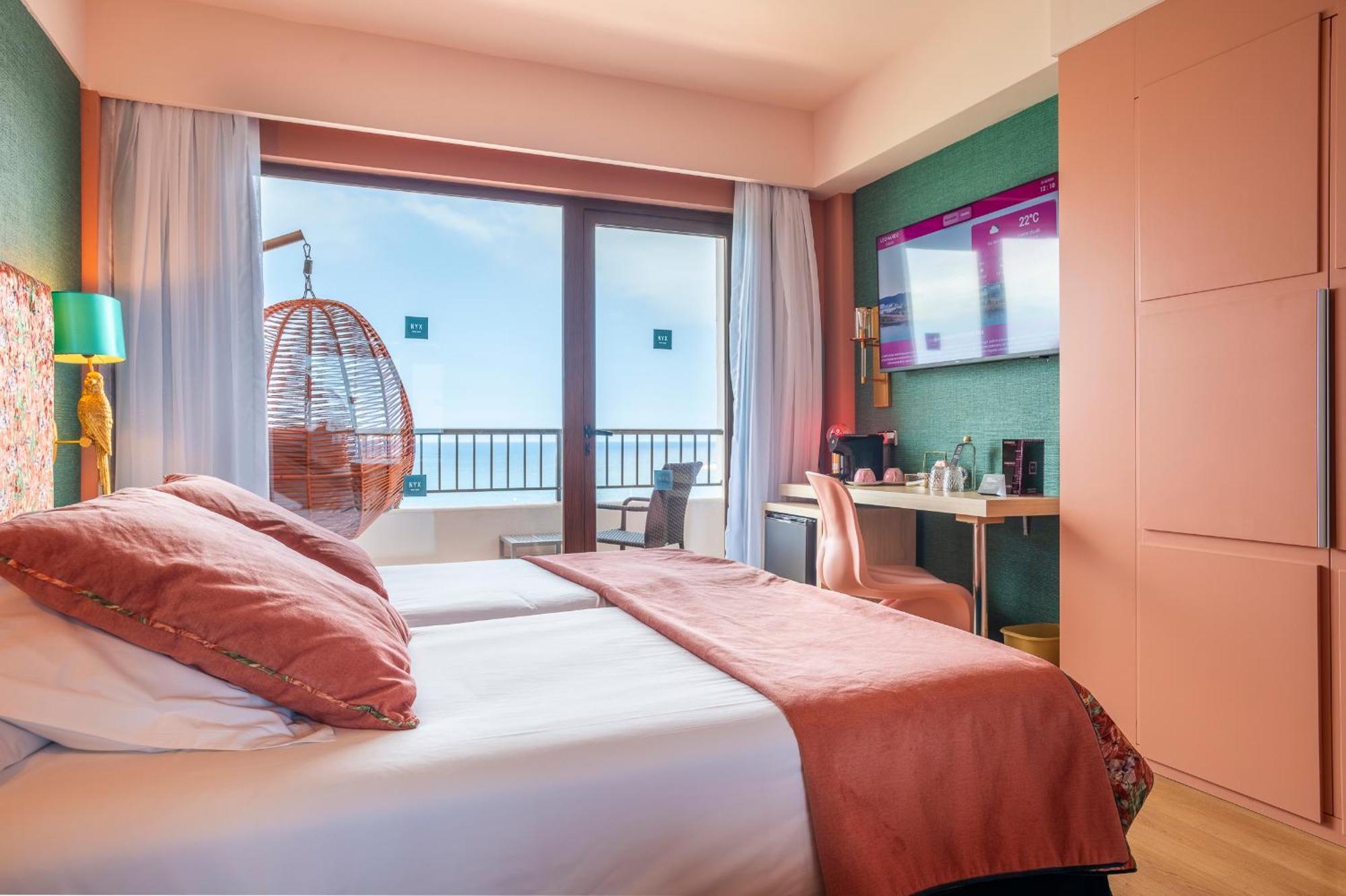 Deluxe Triple Room Sea View