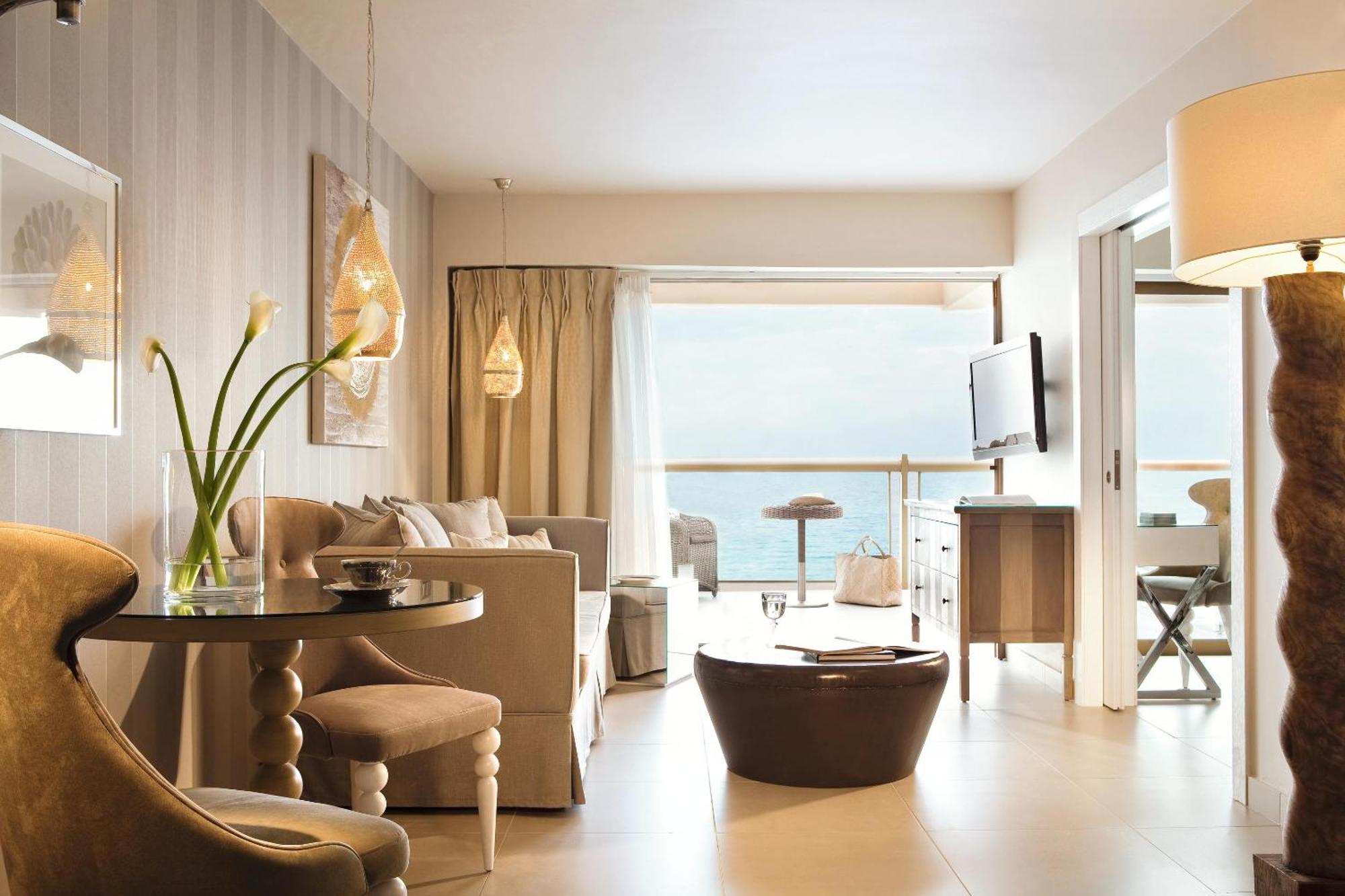 Two Bedroom Family Suite Sea View