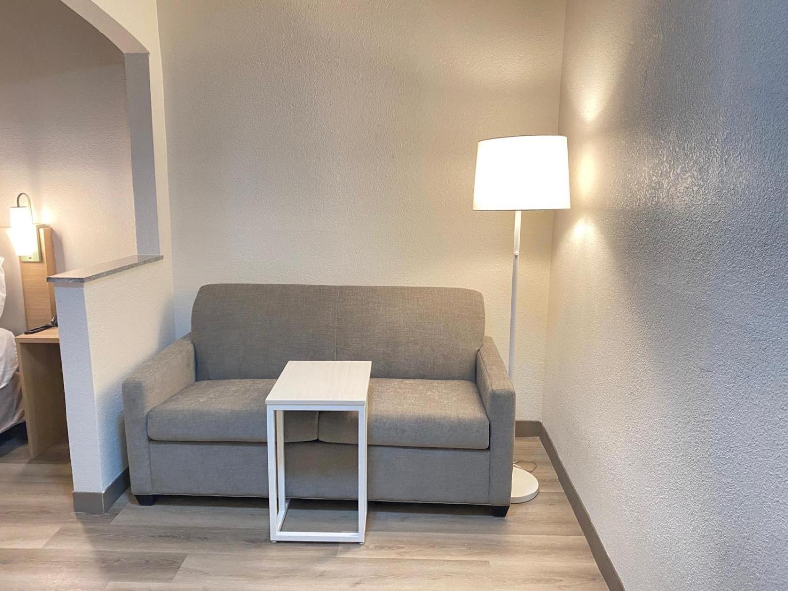 Habitación con cama extragrande y sofá cama - No fumadores