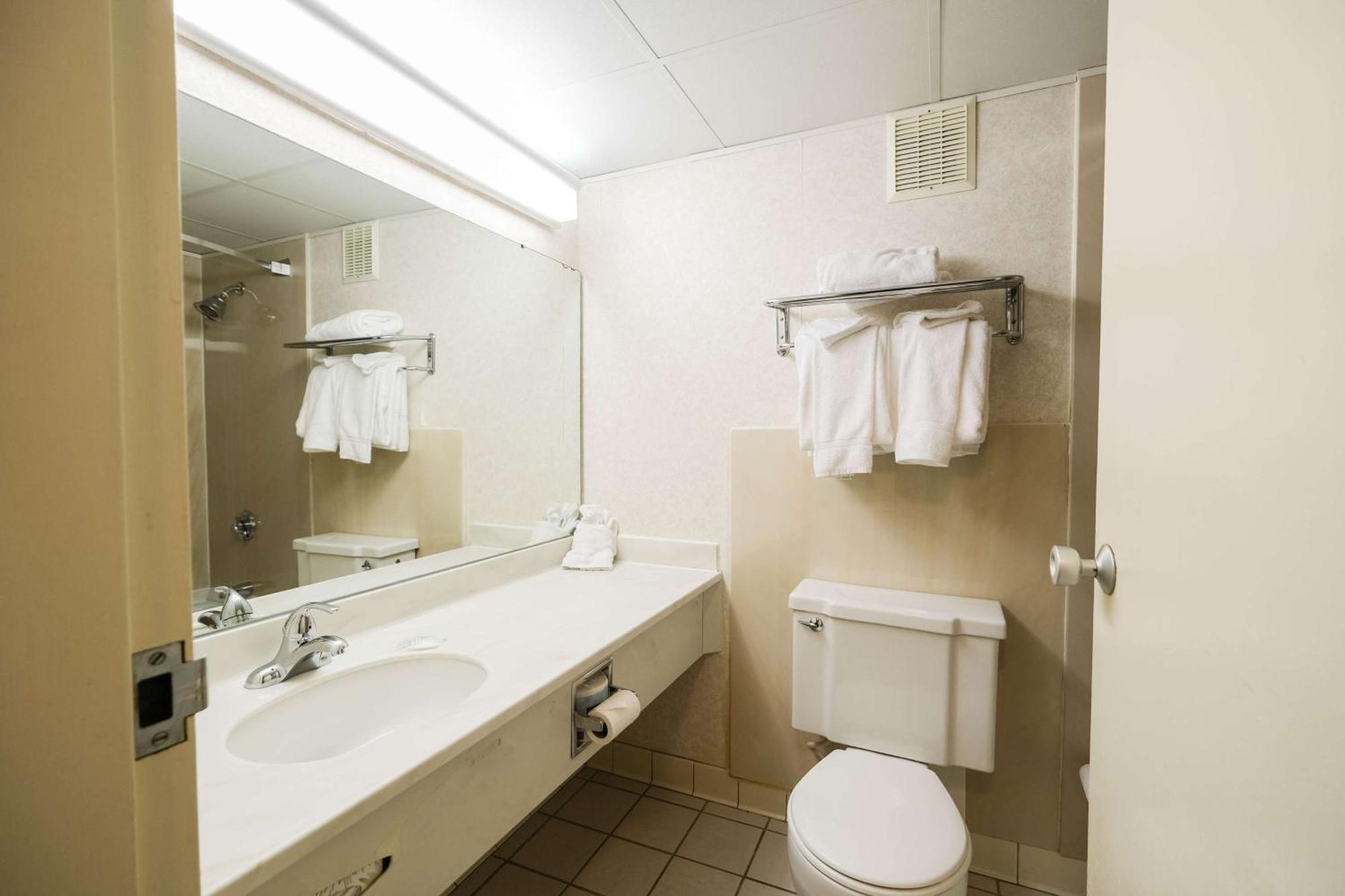 King Suite - Handicap Access