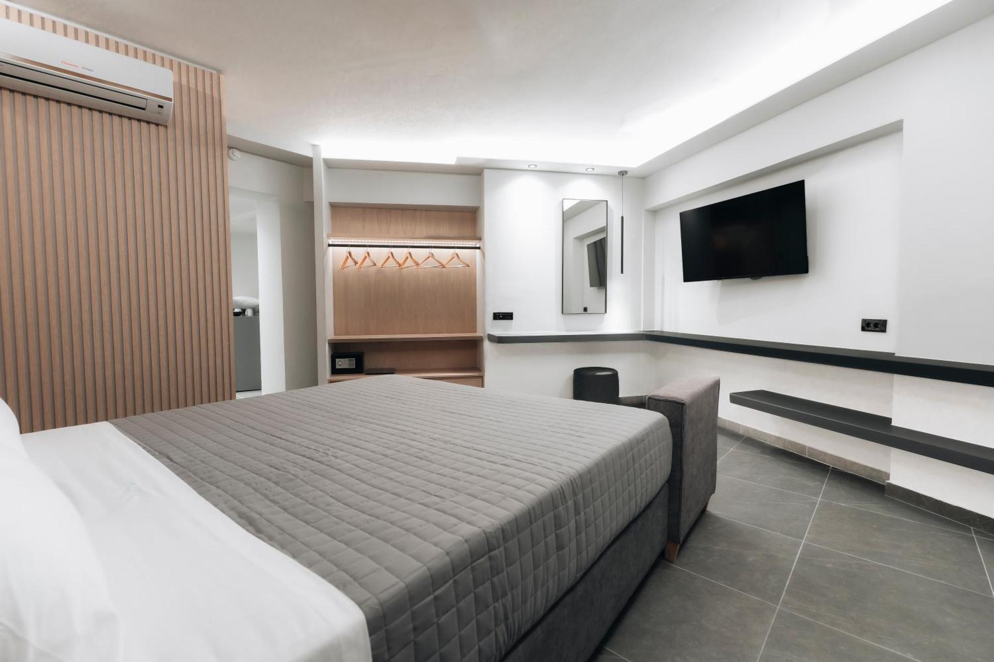 Deluxe Suite,1604084653:JPEG