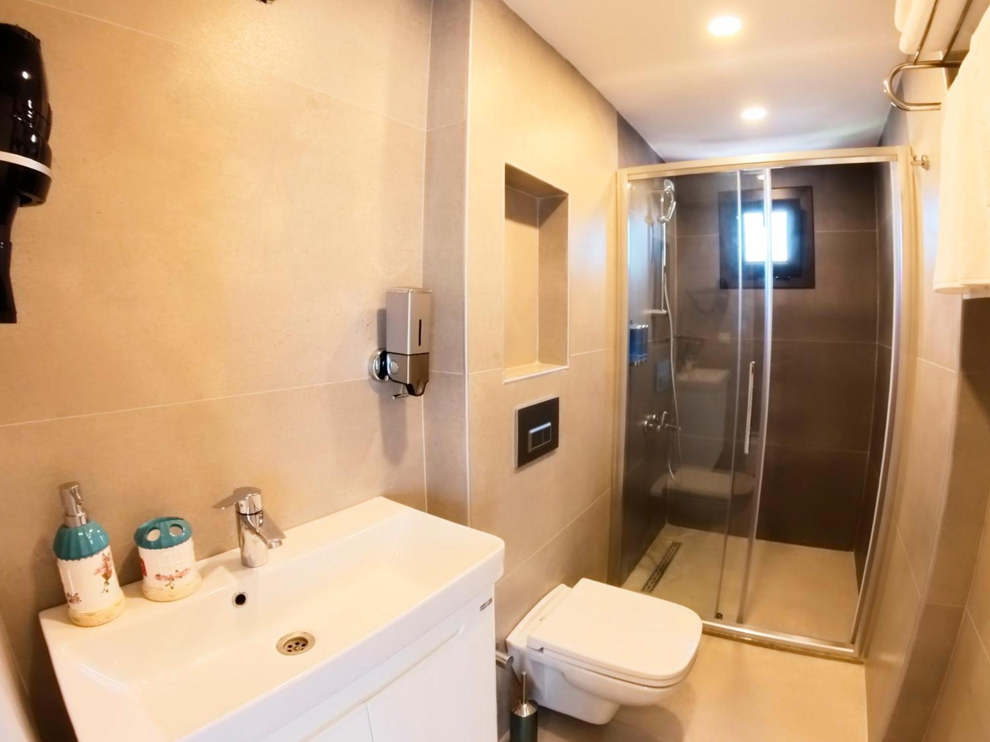 One-Bedroom Deluxe Apartment