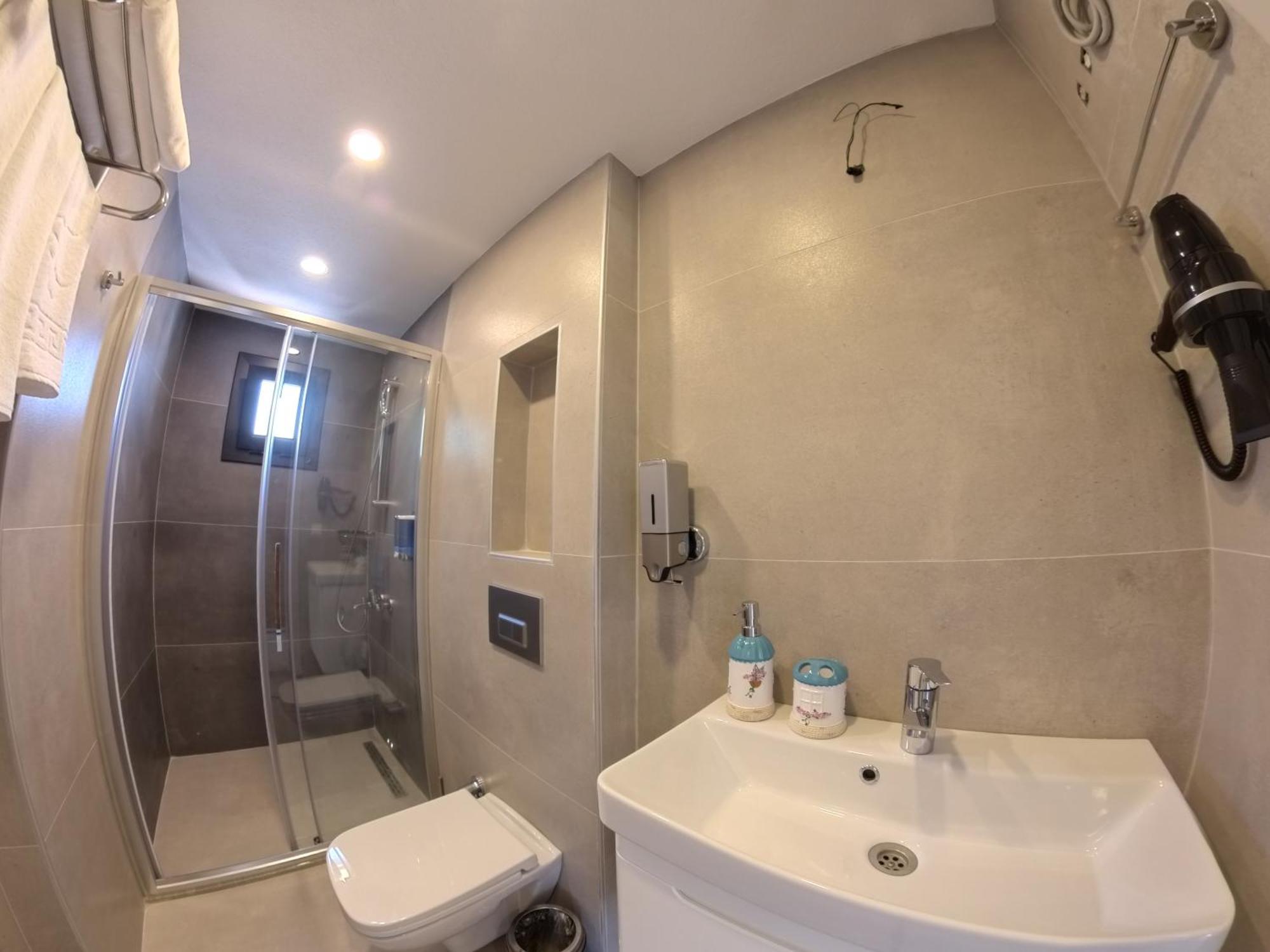 One-Bedroom Deluxe Apartment