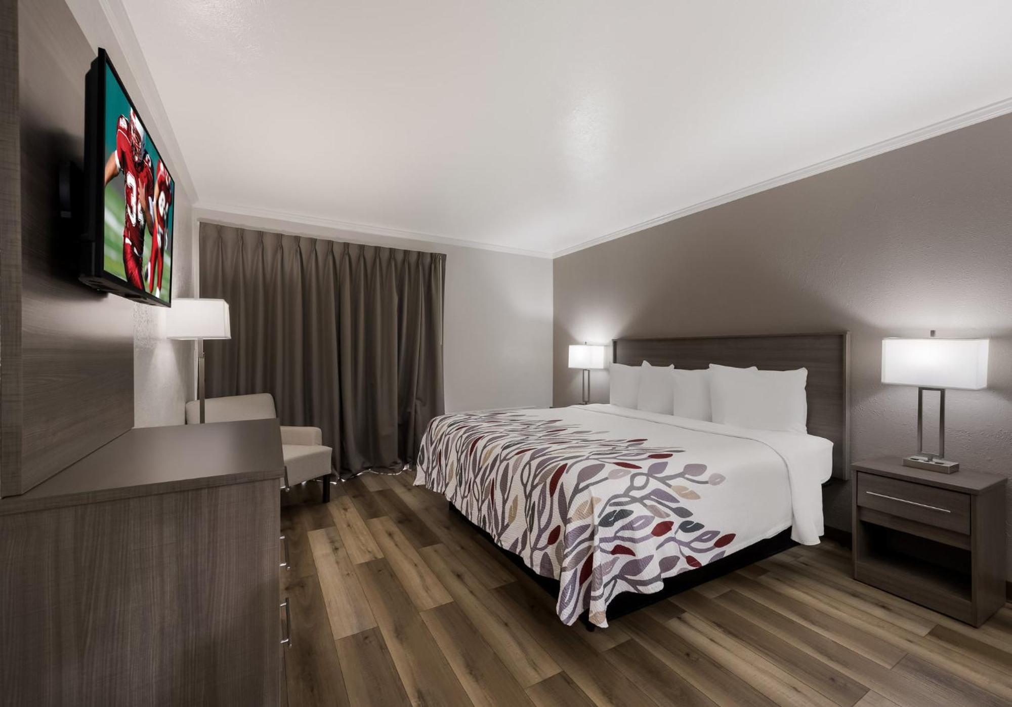 Deluxe King Room Smoking