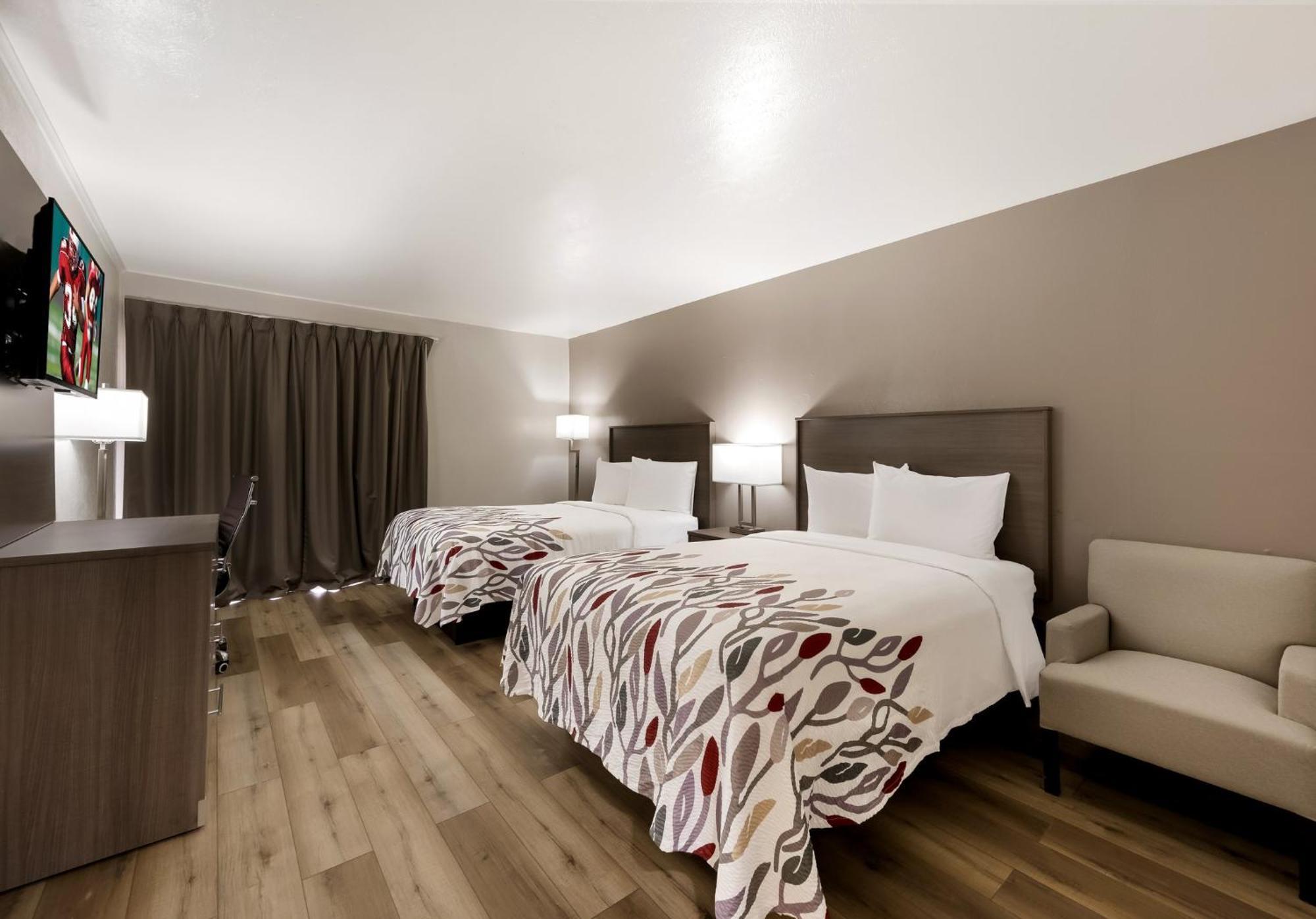 Deluxe Room with Two Double Beds Non-Smoking