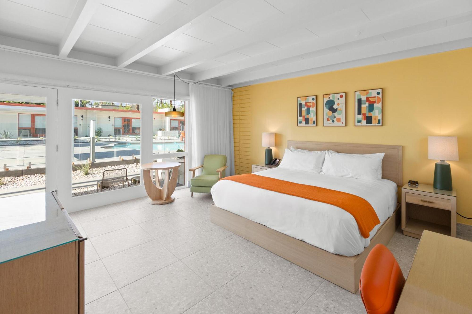Deluxe King Room