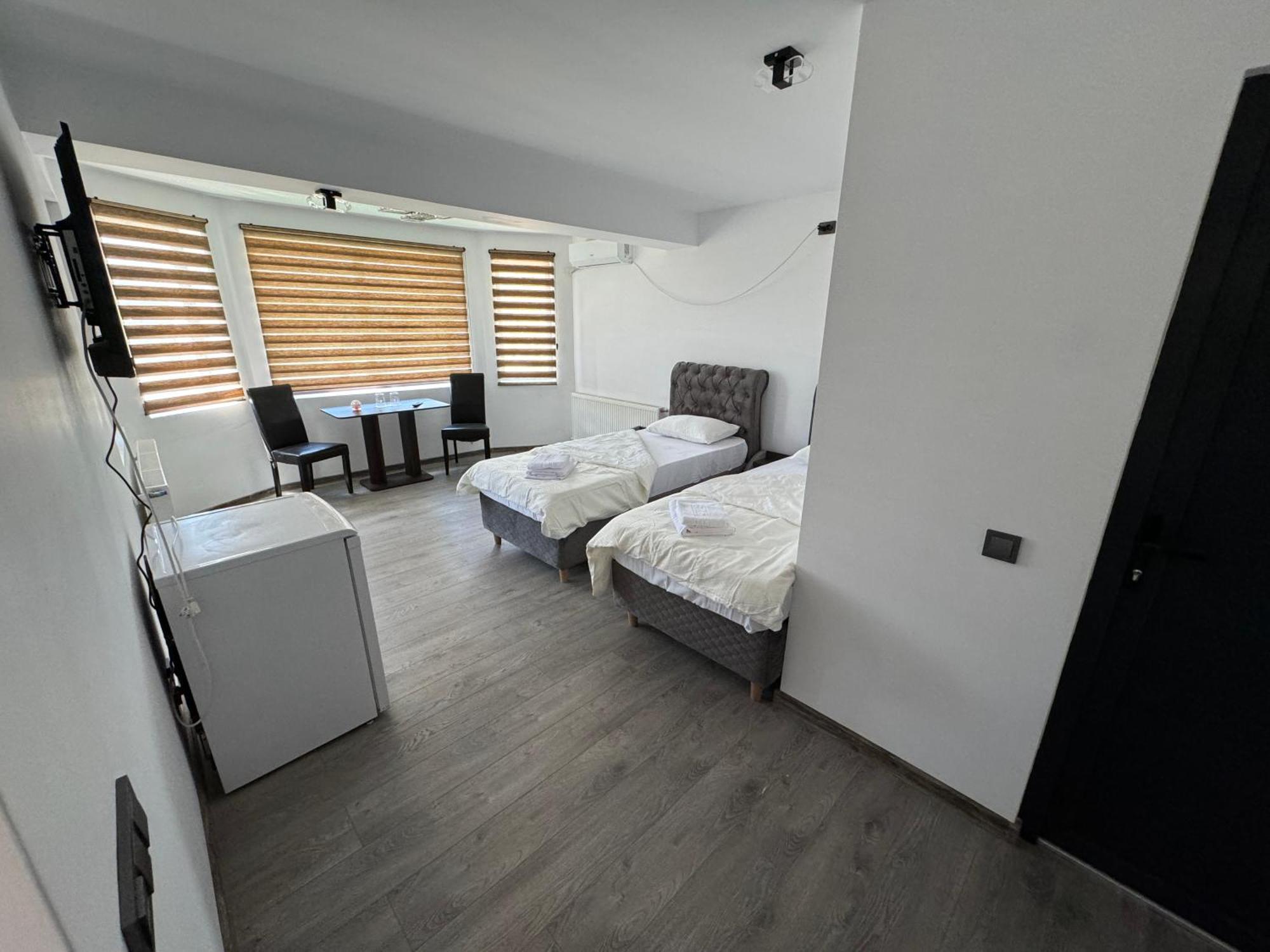 Deluxe Double or Twin Room with City View