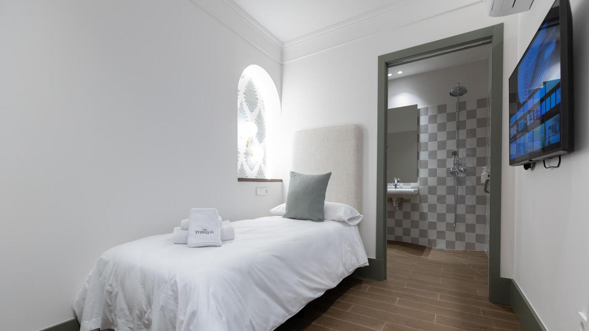 Single Room,1604540740:JPEG