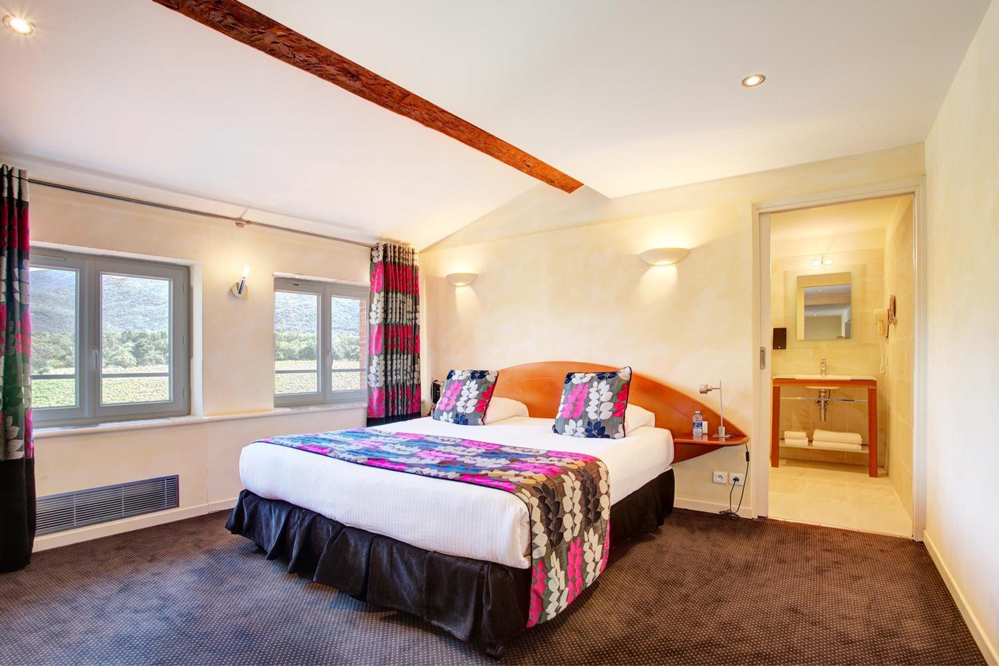 Suite with Mountain View