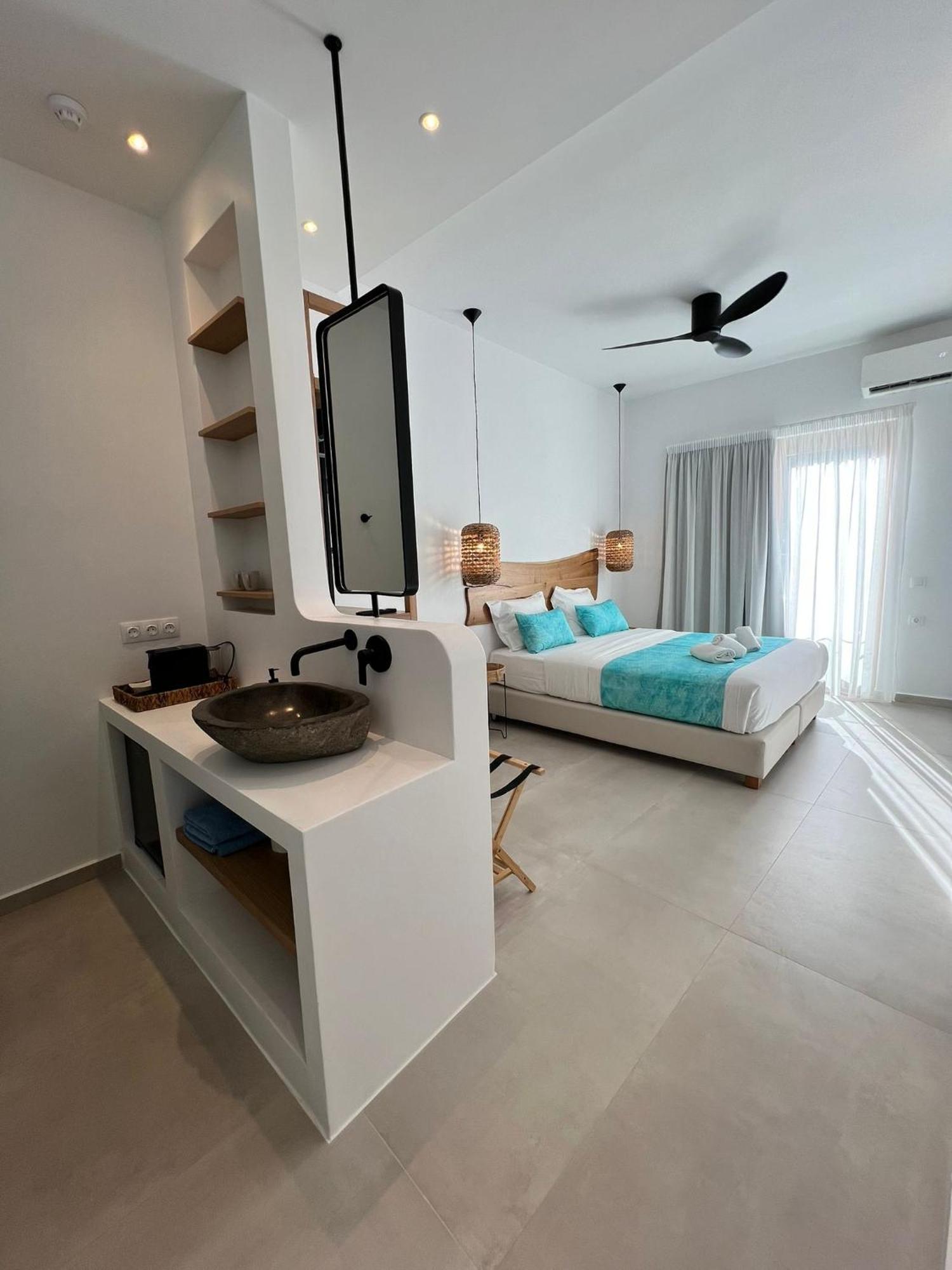 Double Room with Pool View