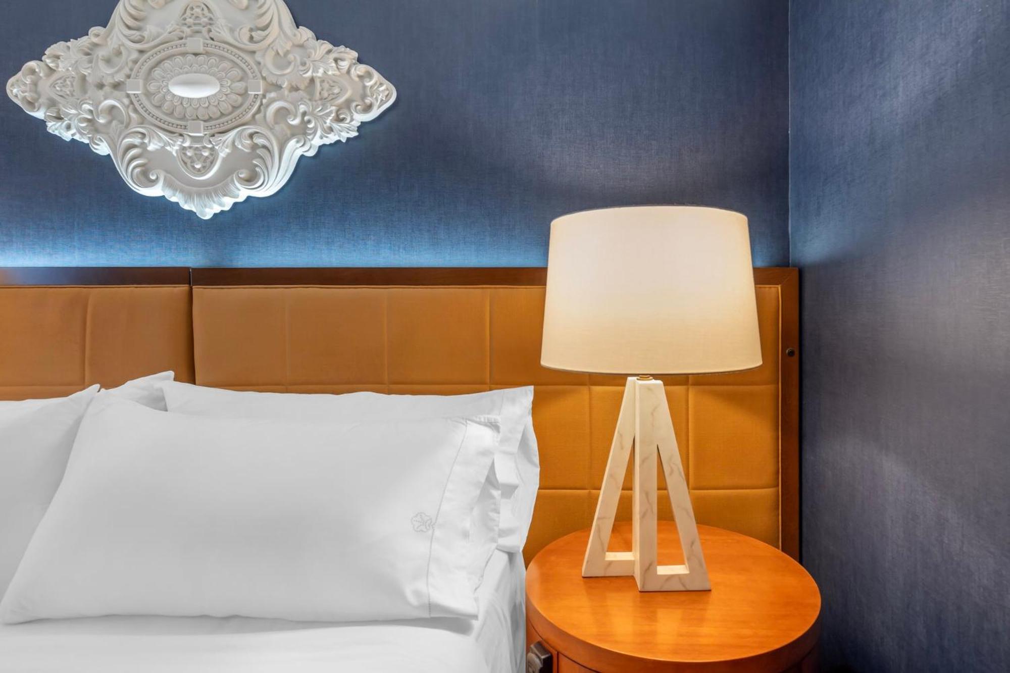 Executive Suite 1 King Bed