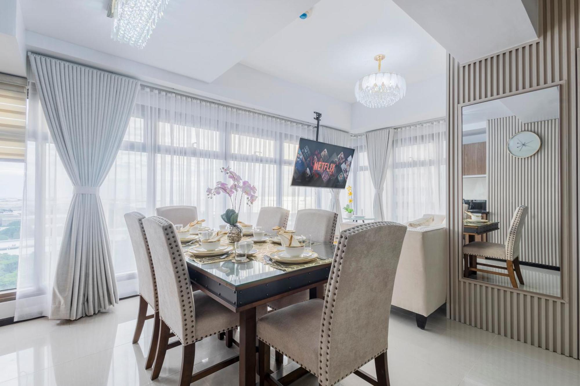 Two-Bedroom Deluxe Apartment with Harbor View
