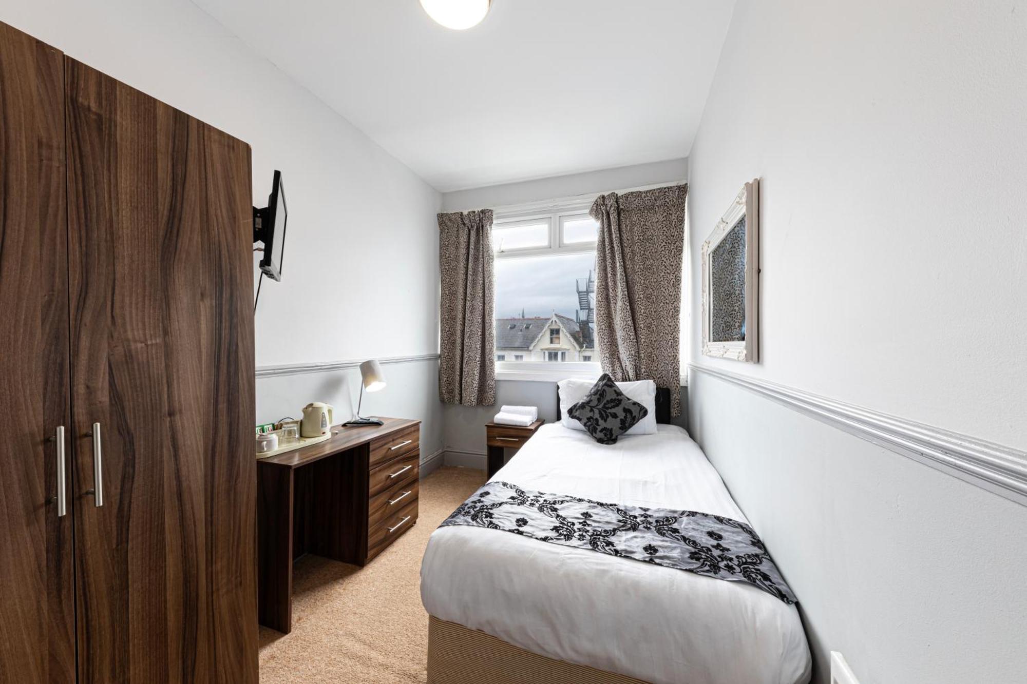 Standard Single Room with Sea View