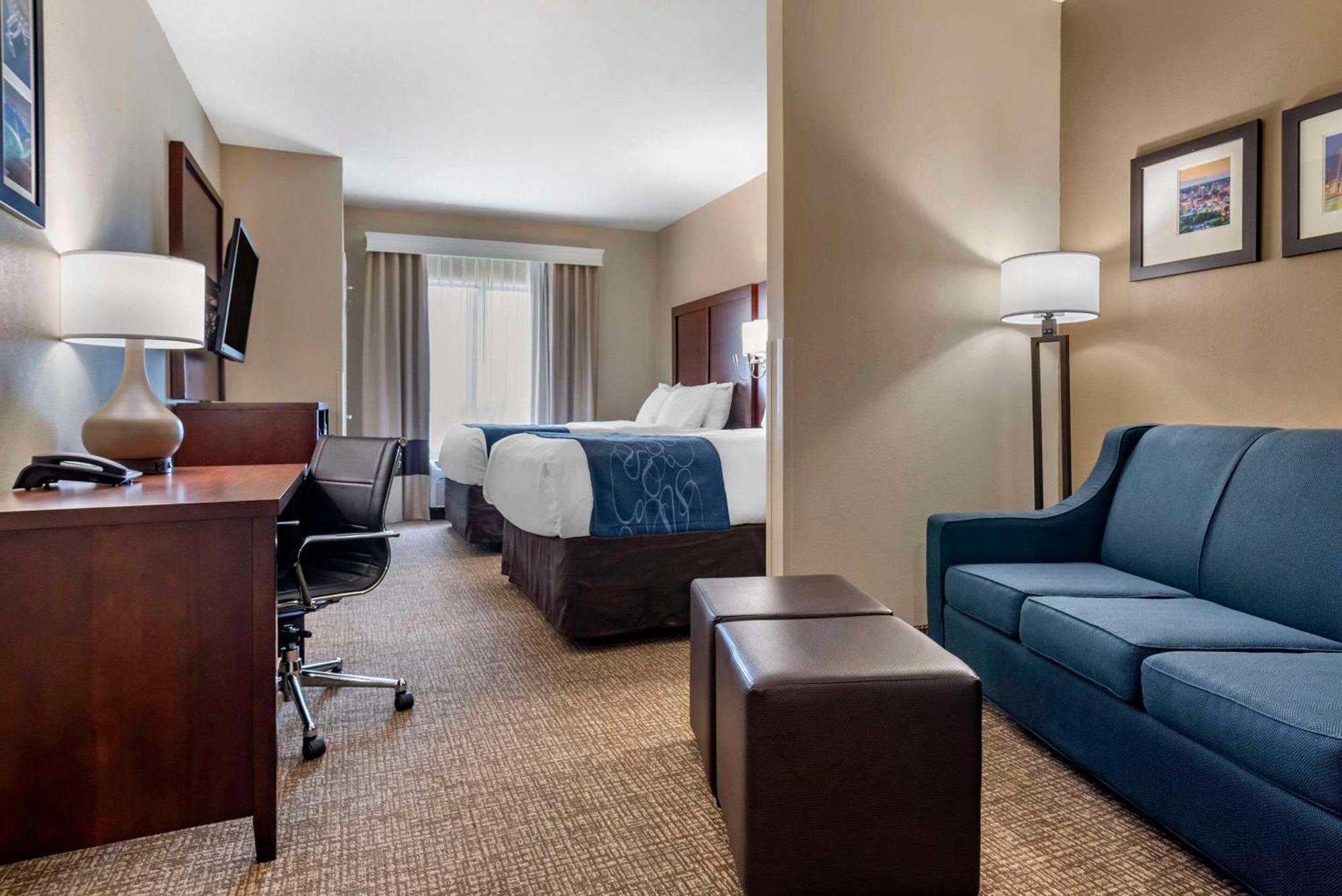 Queen Suite Two Queen Beds Non-Smoking