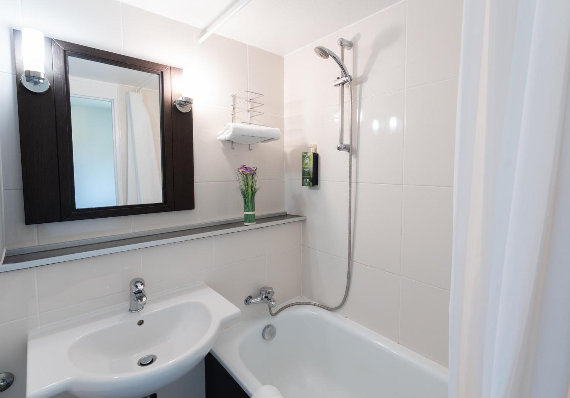 Twin Room - Standard