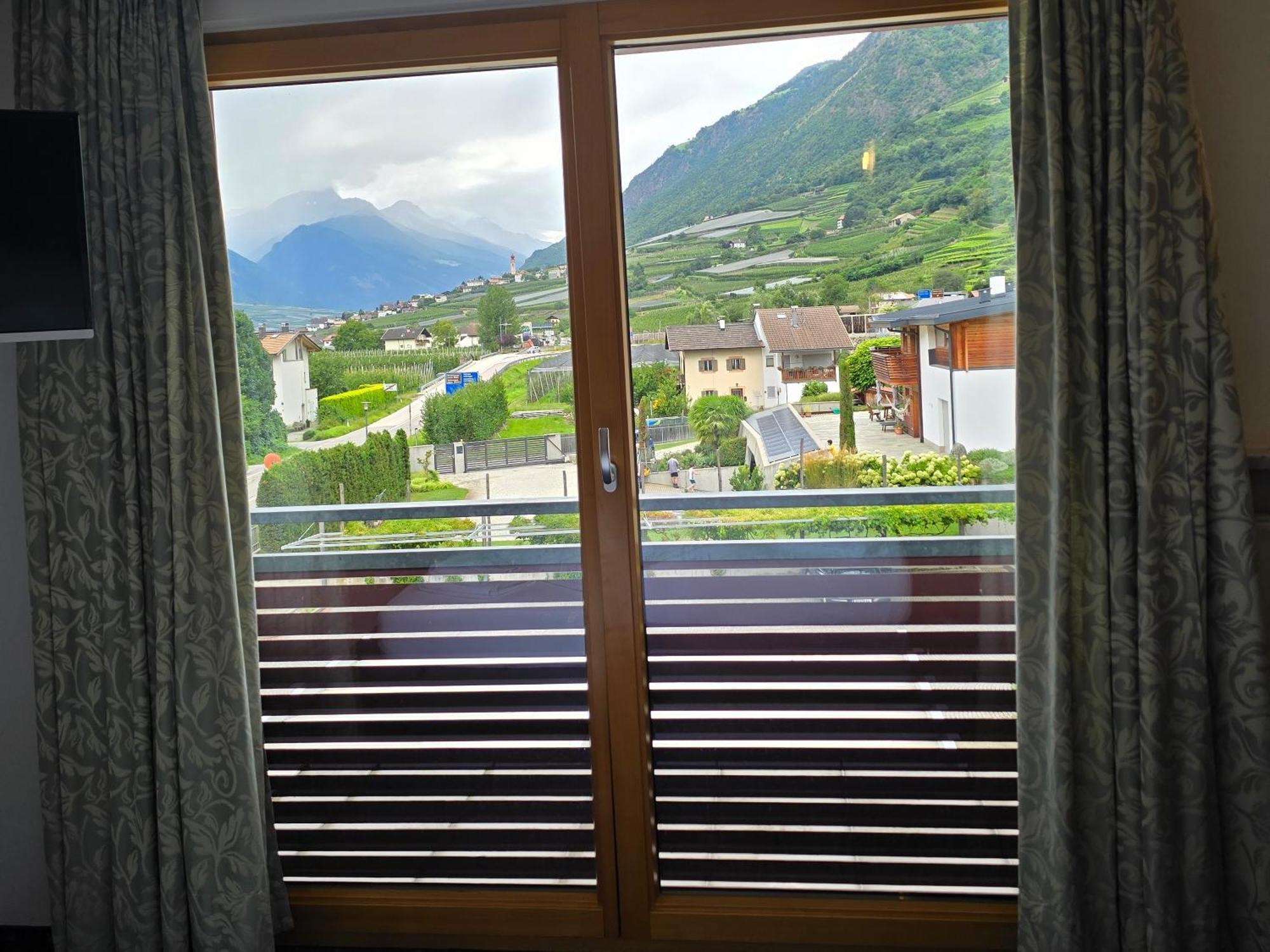 Double Room Mountain View
