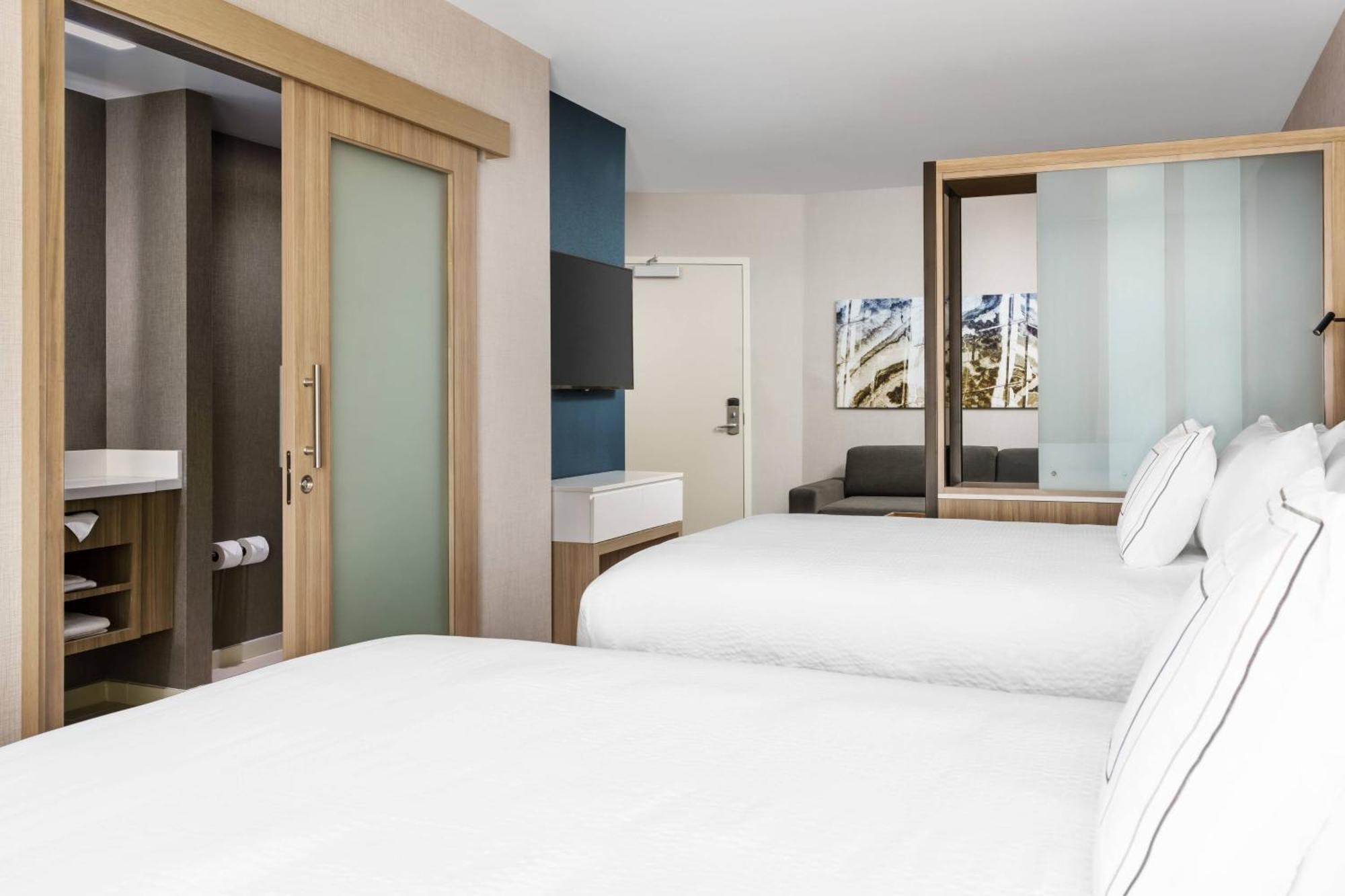 Queen Suite with Two Queen Beds and Trundle Sofa
