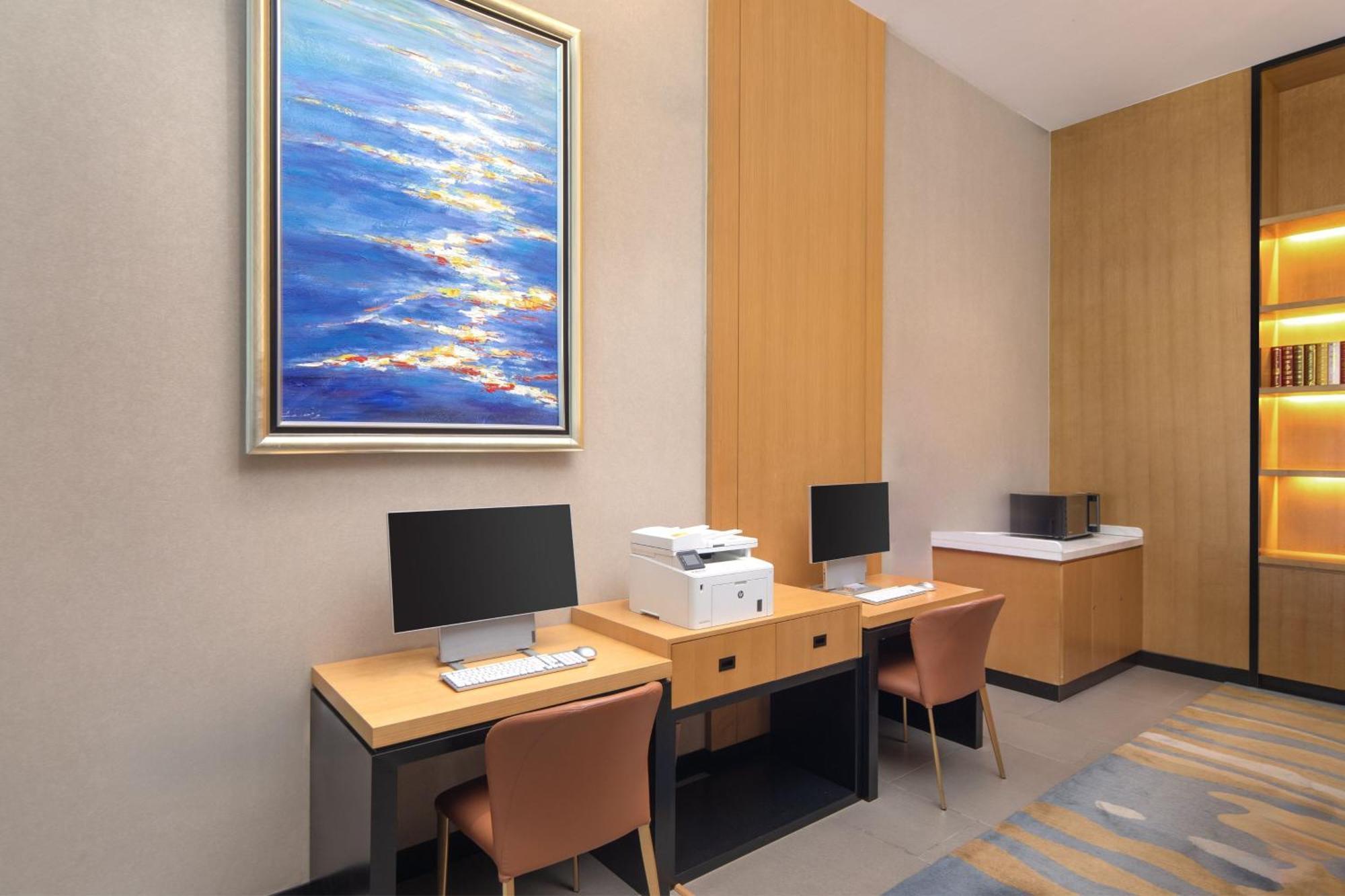Guest room 2 Twin or Single Beds City view