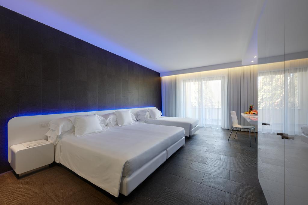 Junior Suite with Balcony