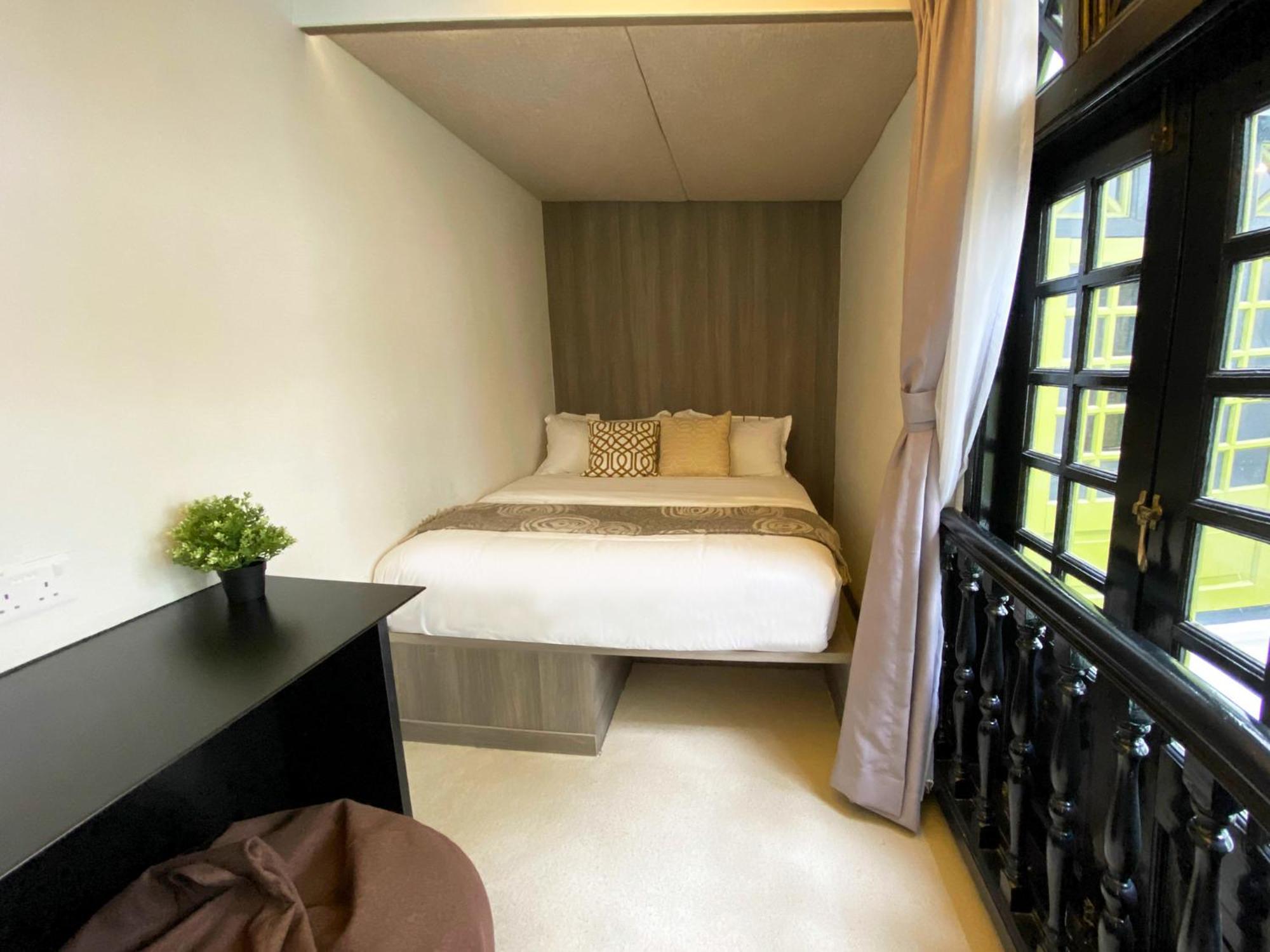 Cabine M avec Fenêtre et Salle de Bains Commune