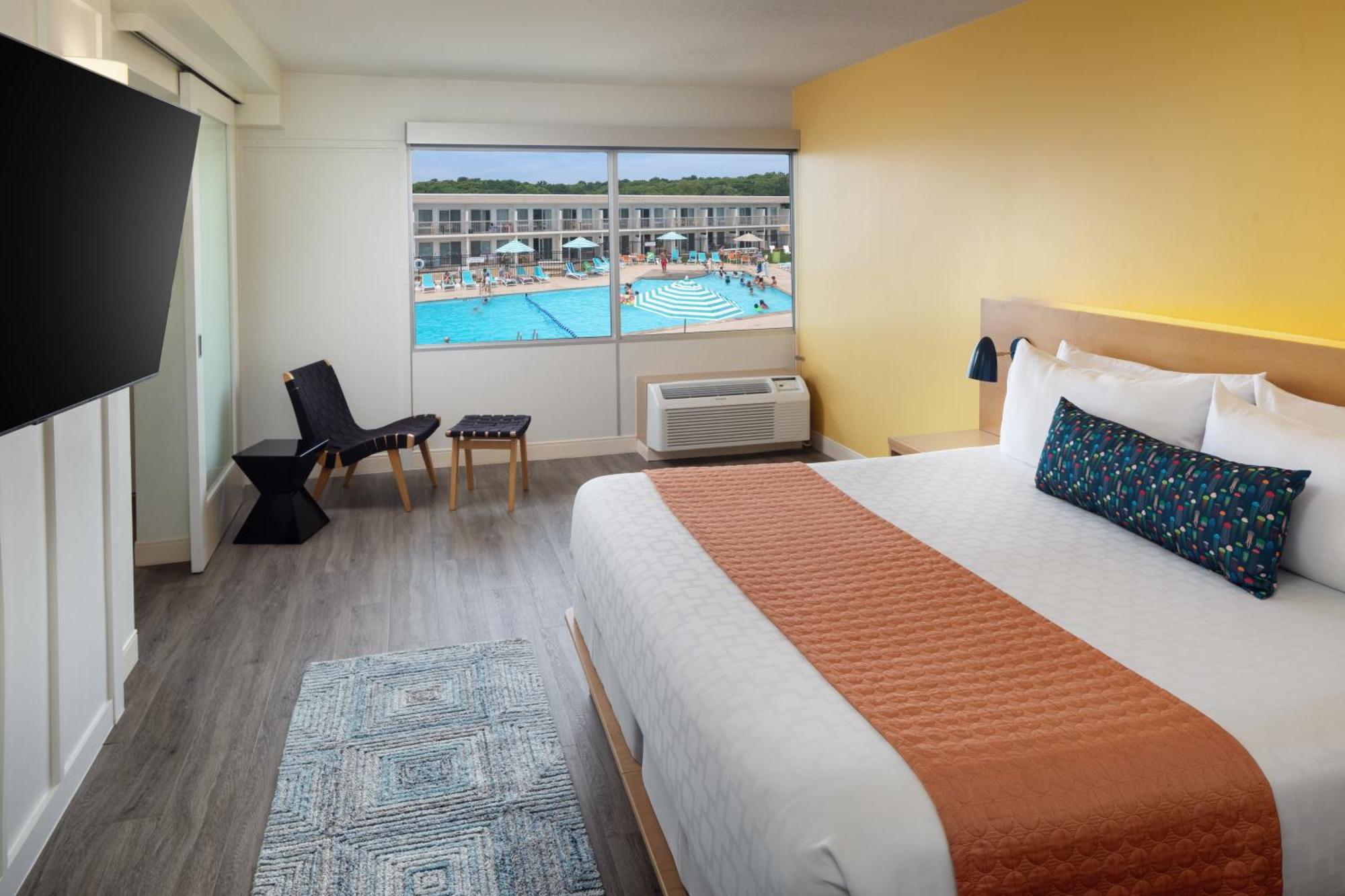 Courtyard King Suite with Patio