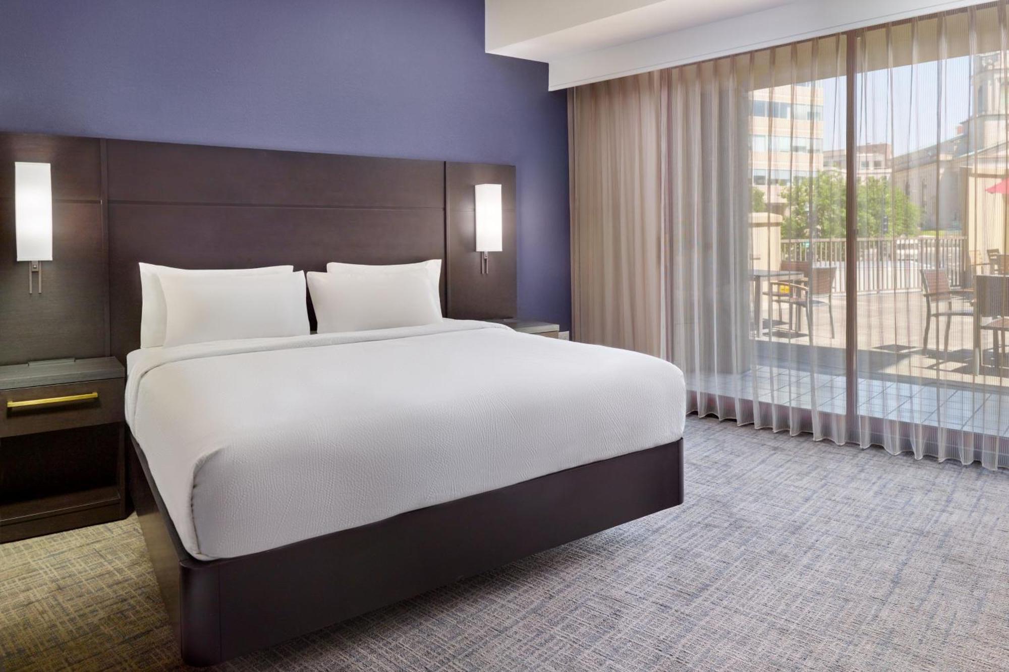Executive King Suite Balcony,1606052876:JPEG