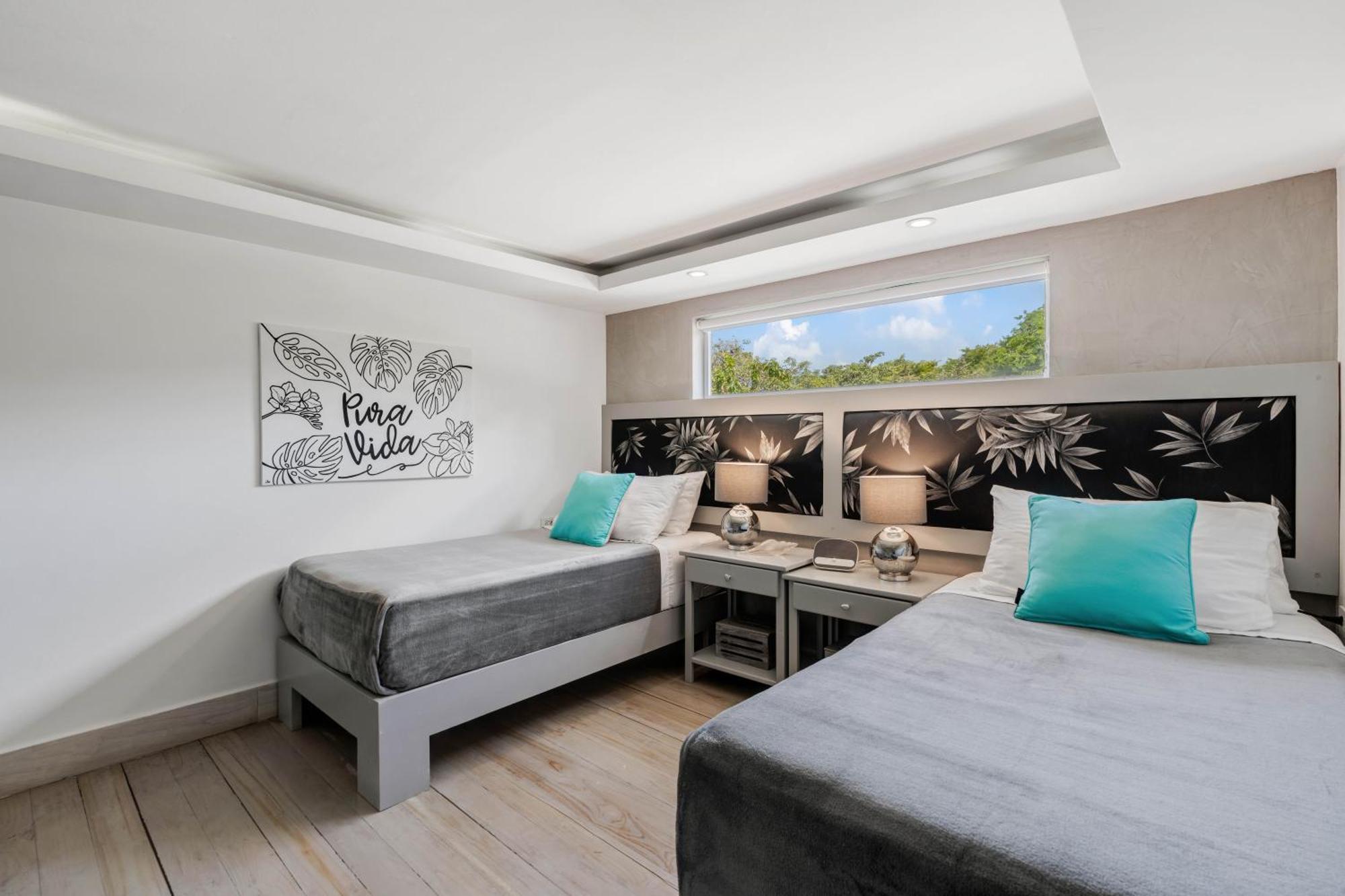 Zweibettzimmer mit eigenem Bad