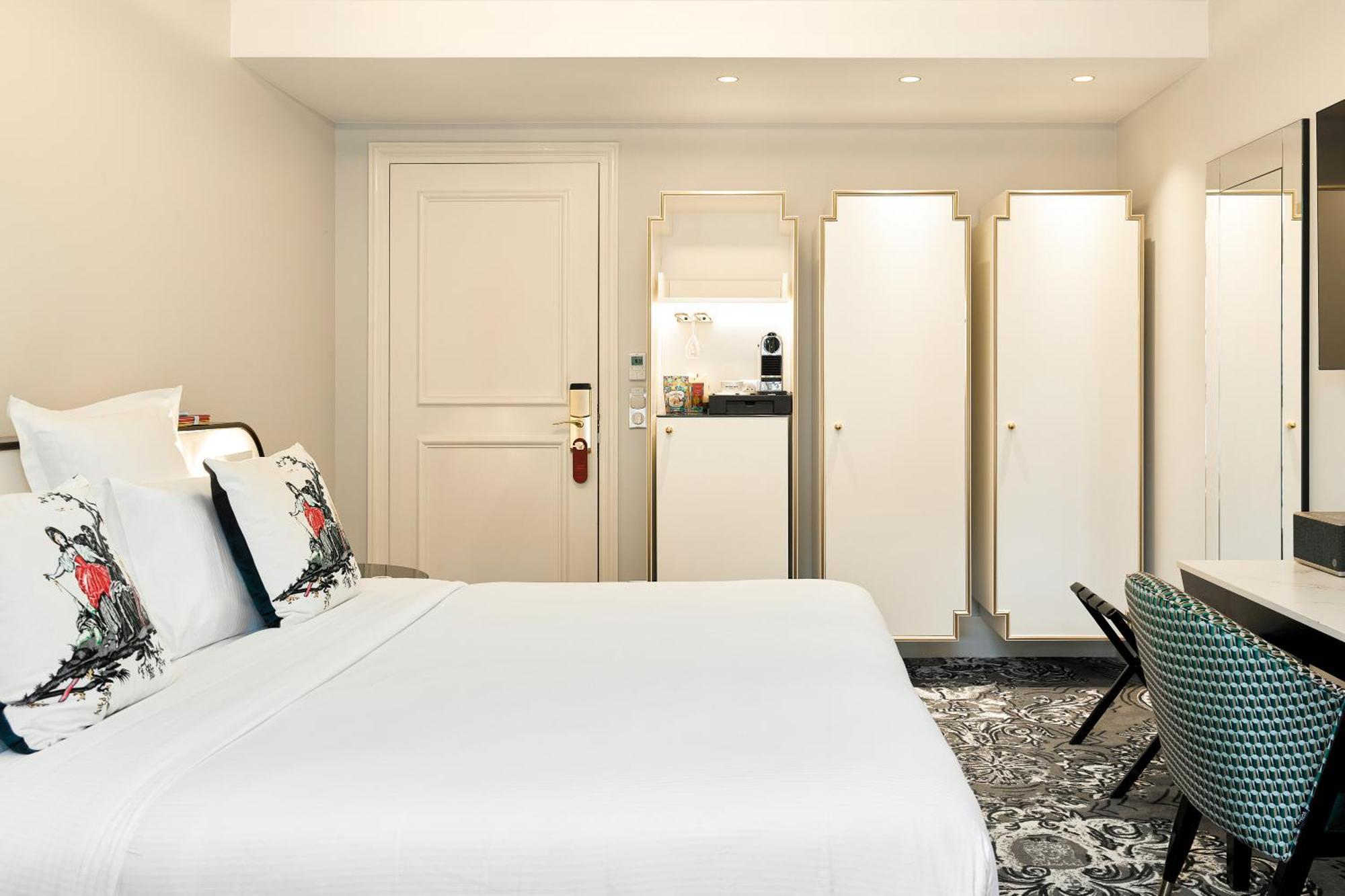 Superior King Room Afterworks
