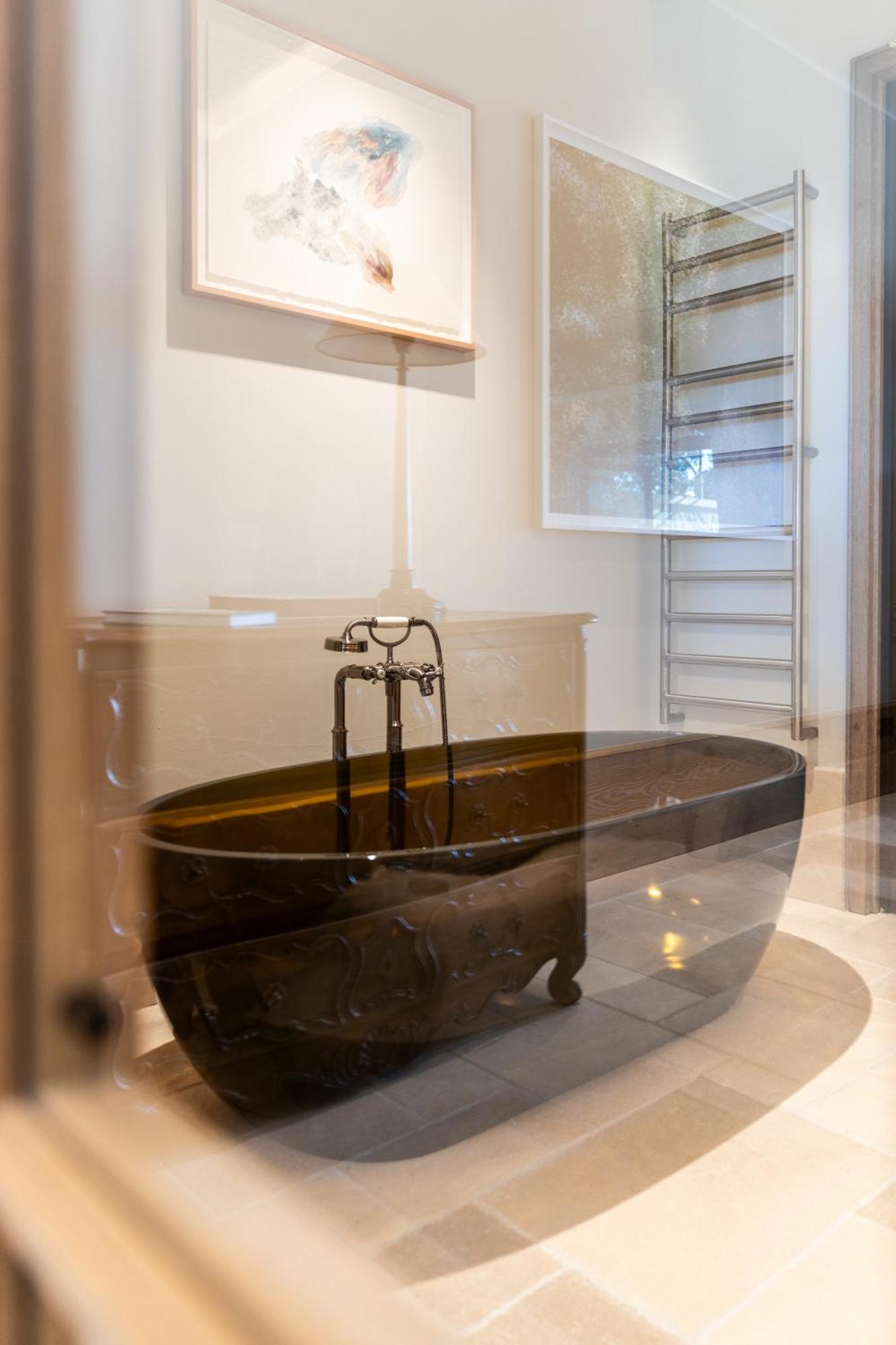 Suite with Hot Tub