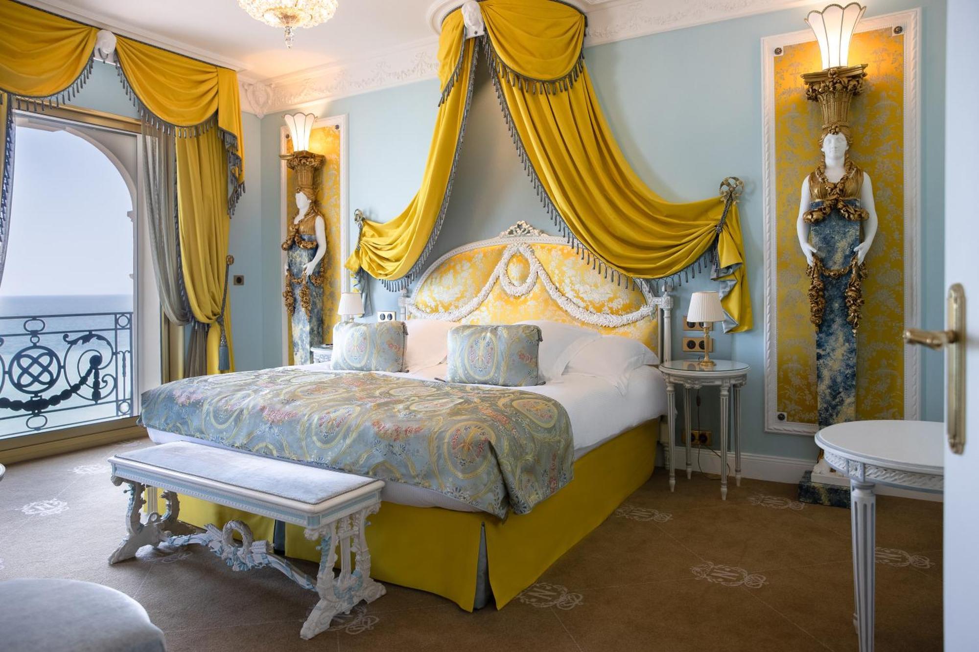 Two Bedroom Signature Suite Terrace Sea view