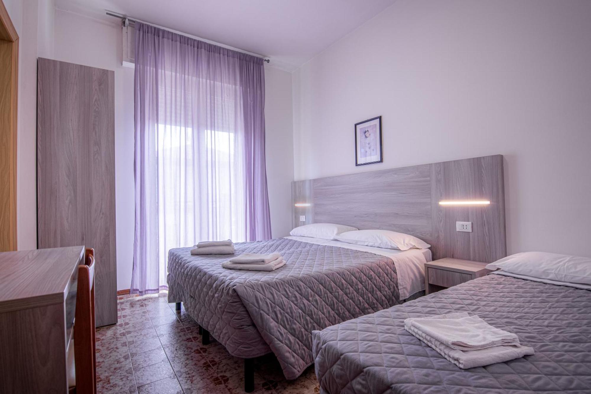 Economy Triple Room