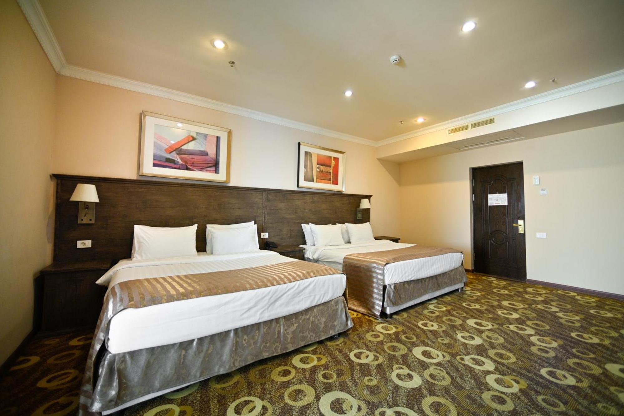 Deluxe Quadruple Room