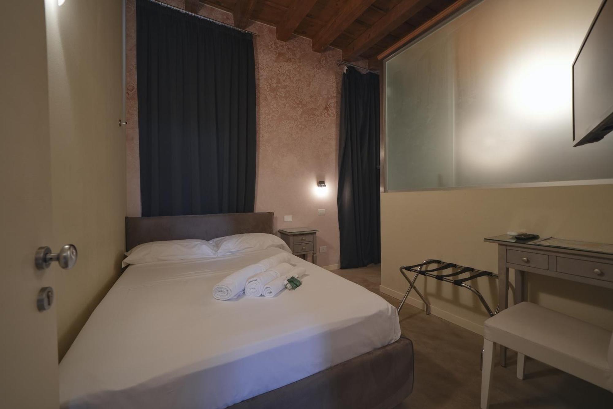 Habitación Doble Pequeña