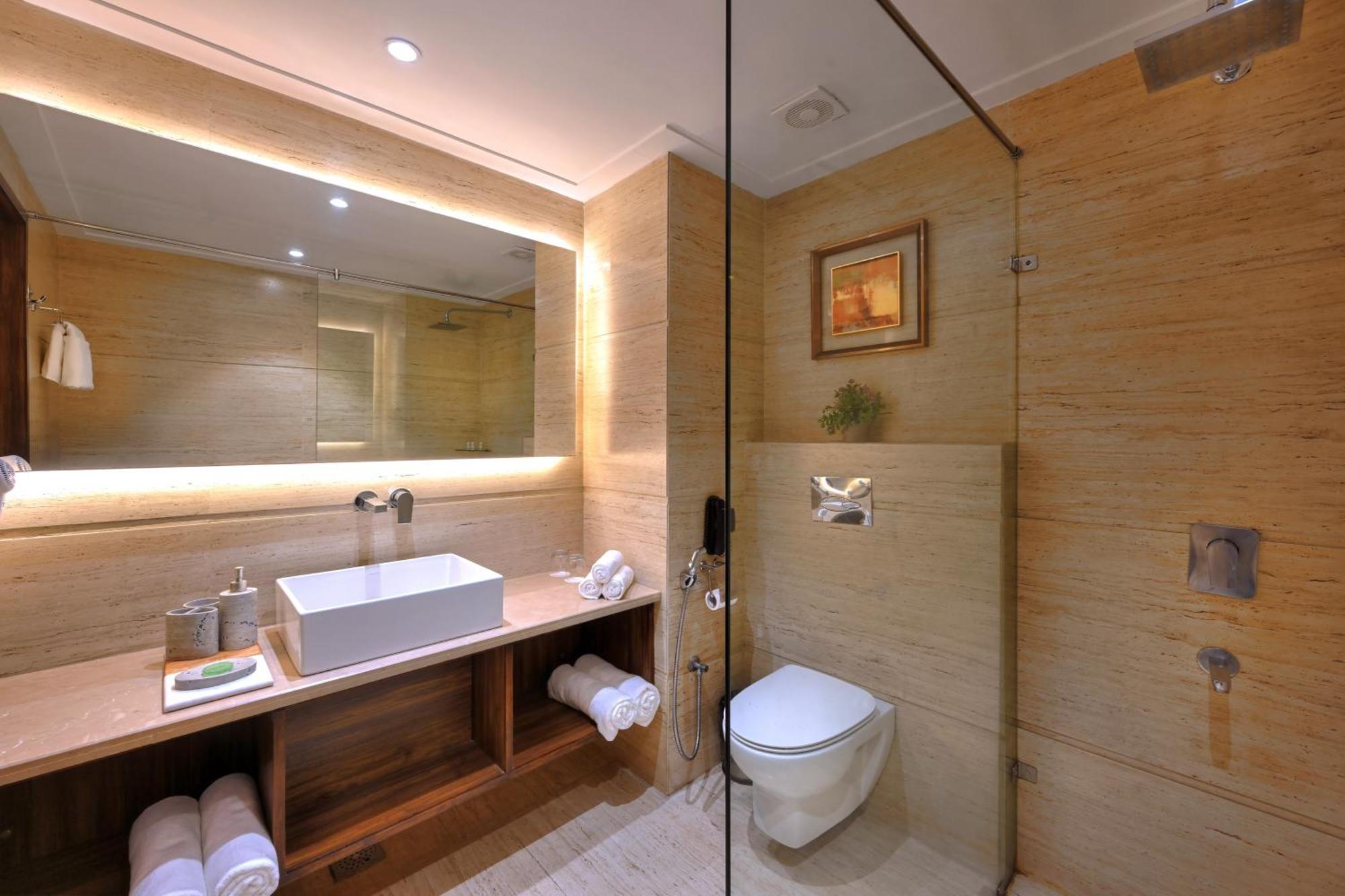 Double Suite with 10% discount on food, beverages and laundry