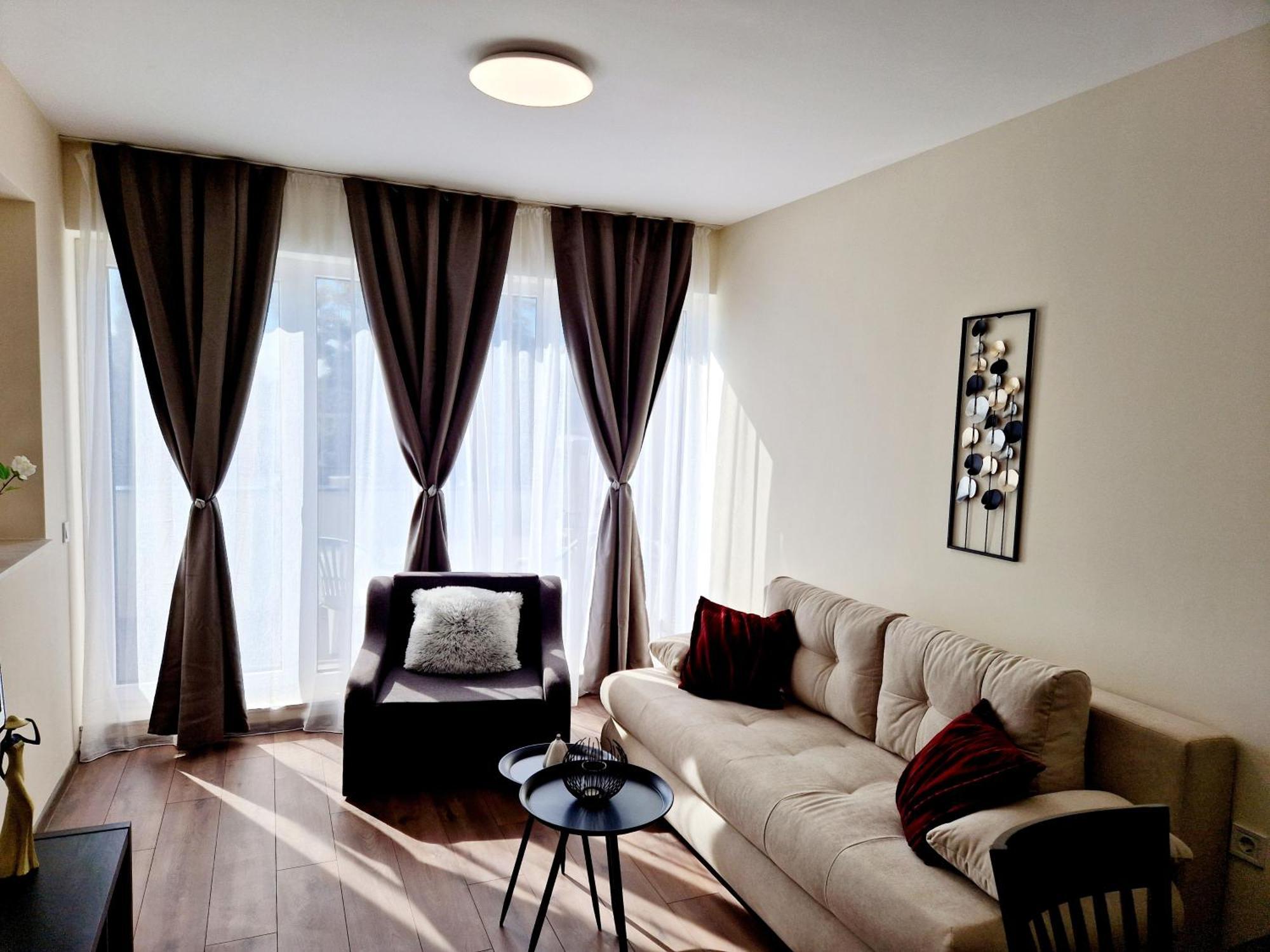 Classic One-Bedroom Apartment with King Bed