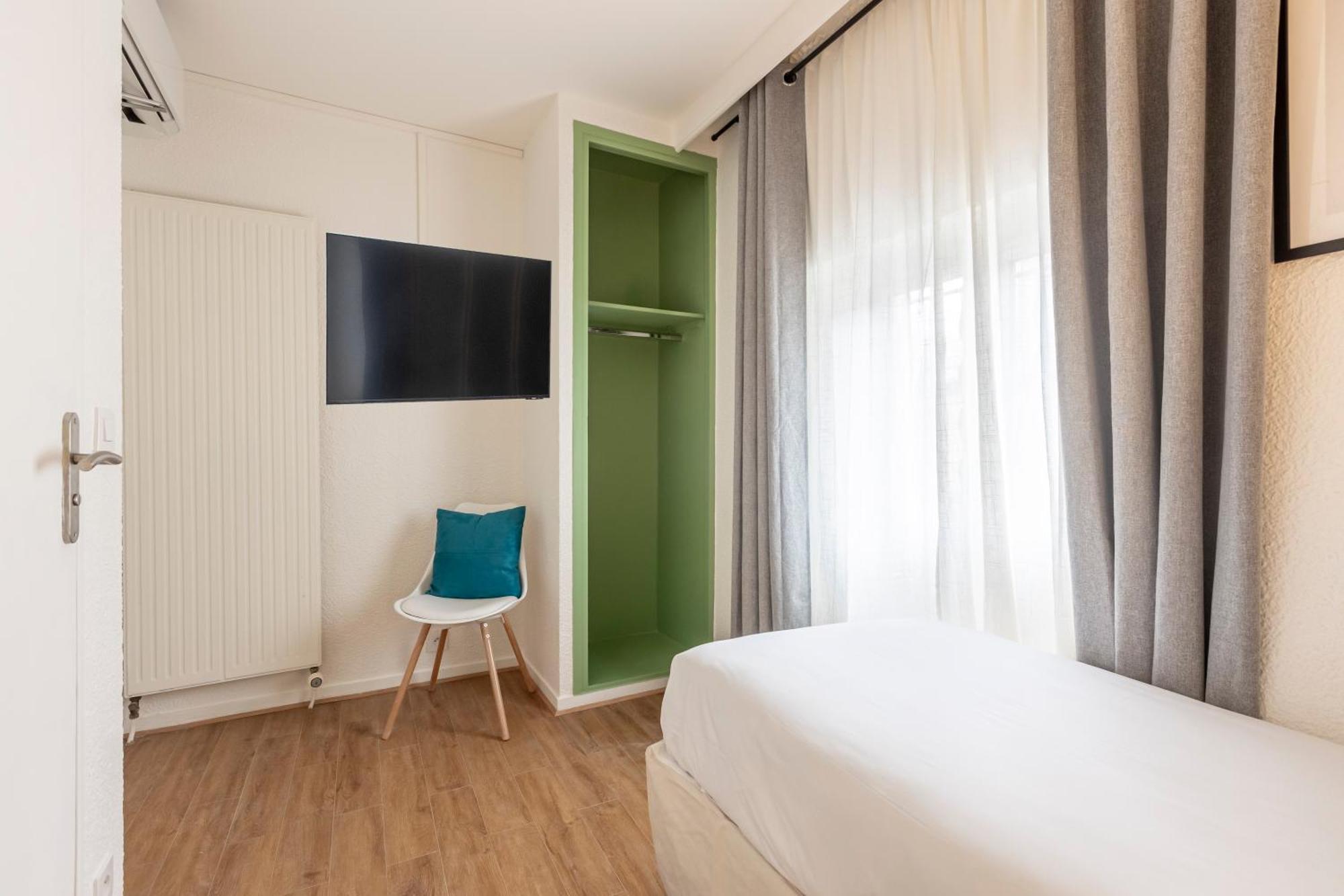 Single Room without elevator