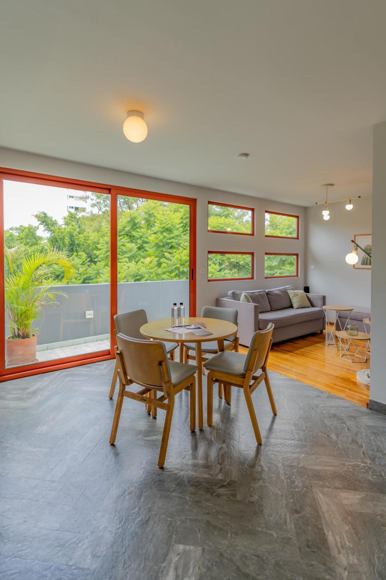 One-Bedroom Deluxe Apartment