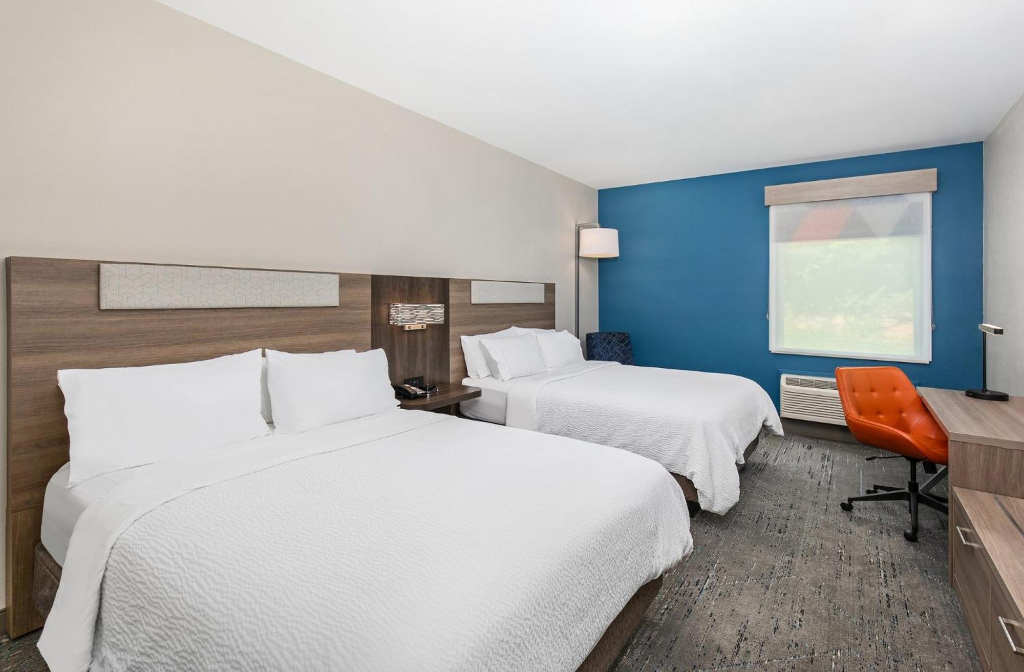 Standard Room with Two Queen Beds