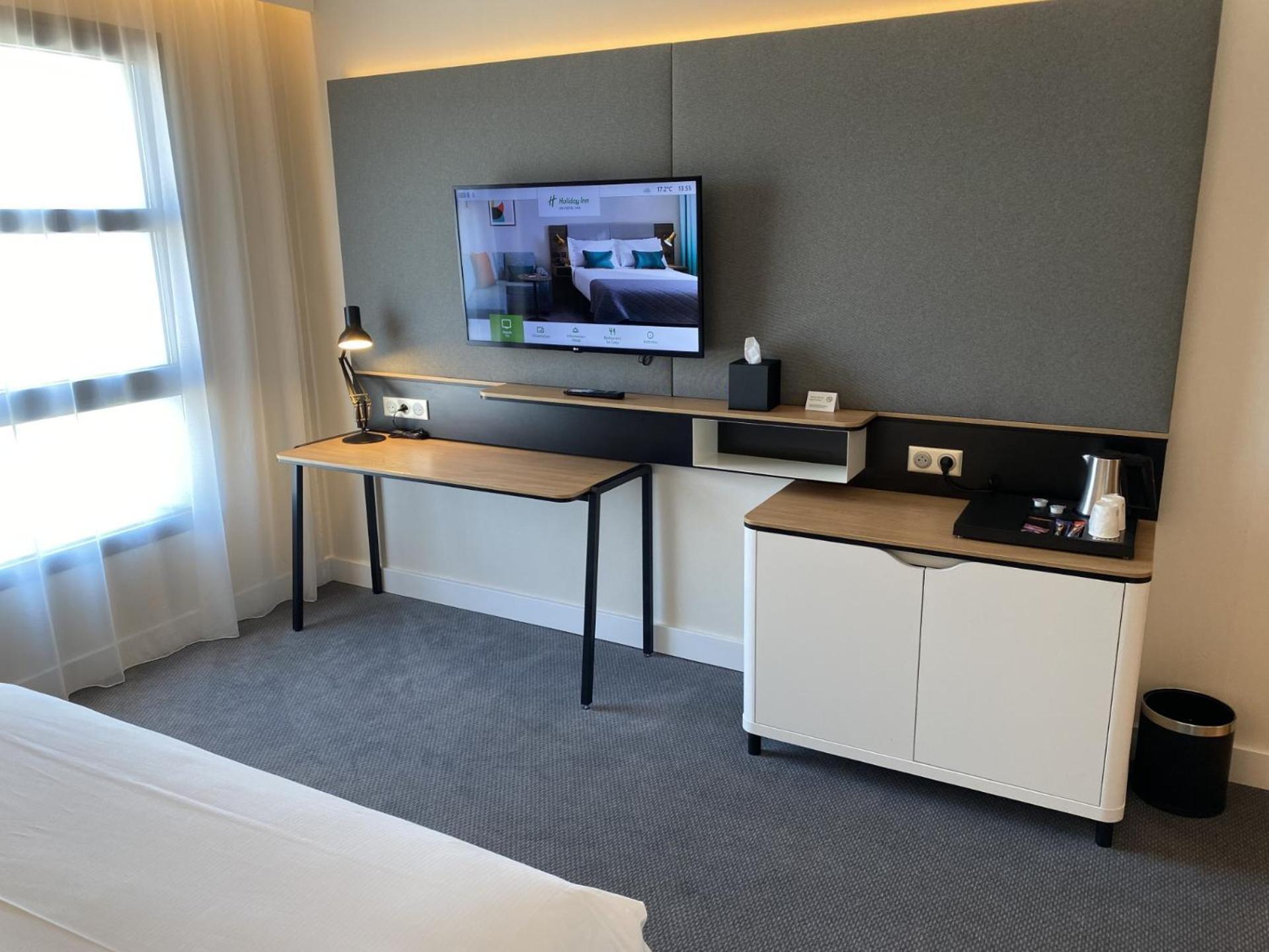 Standard Queen Room - Accessible