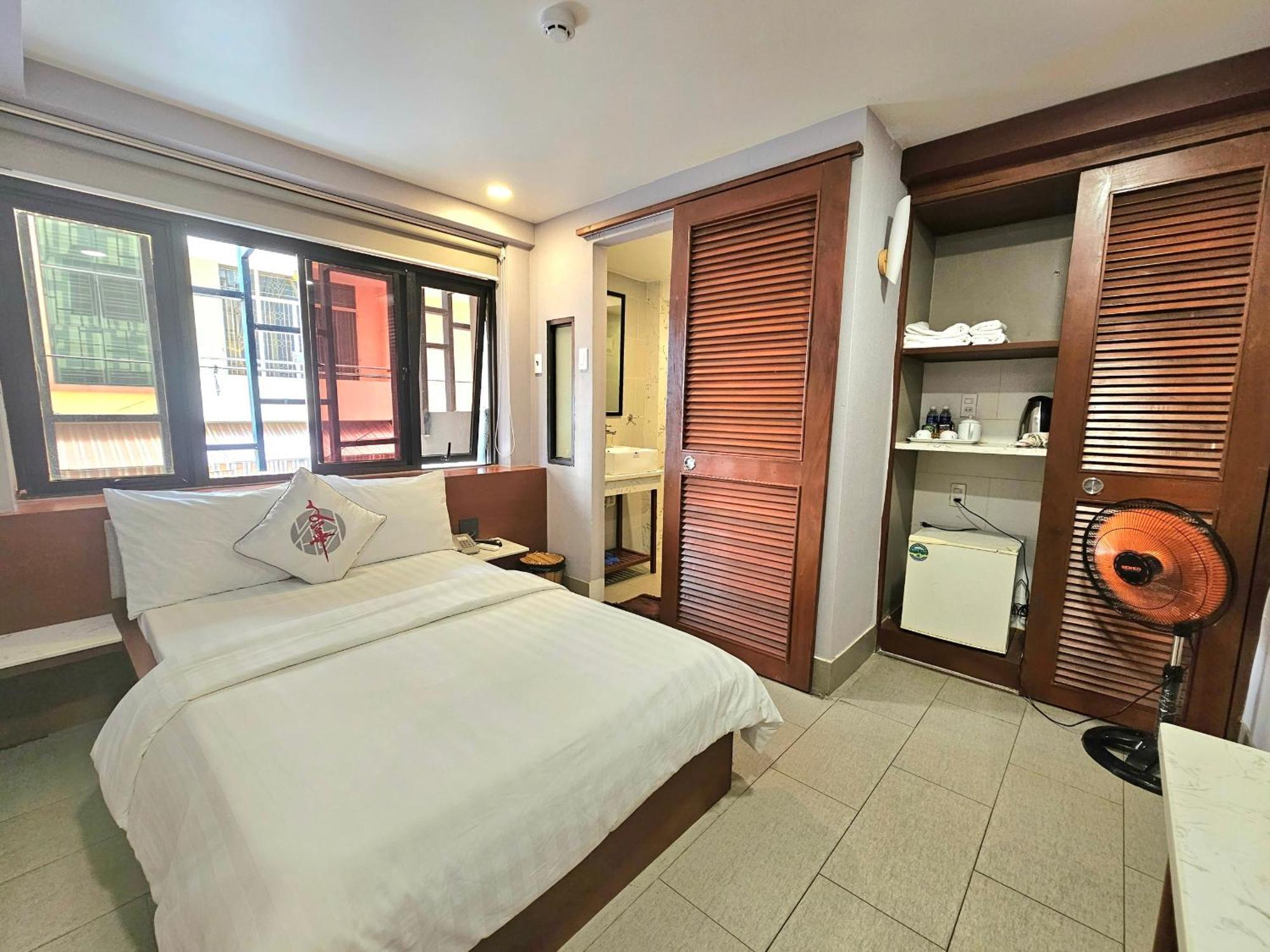 Small Single Room