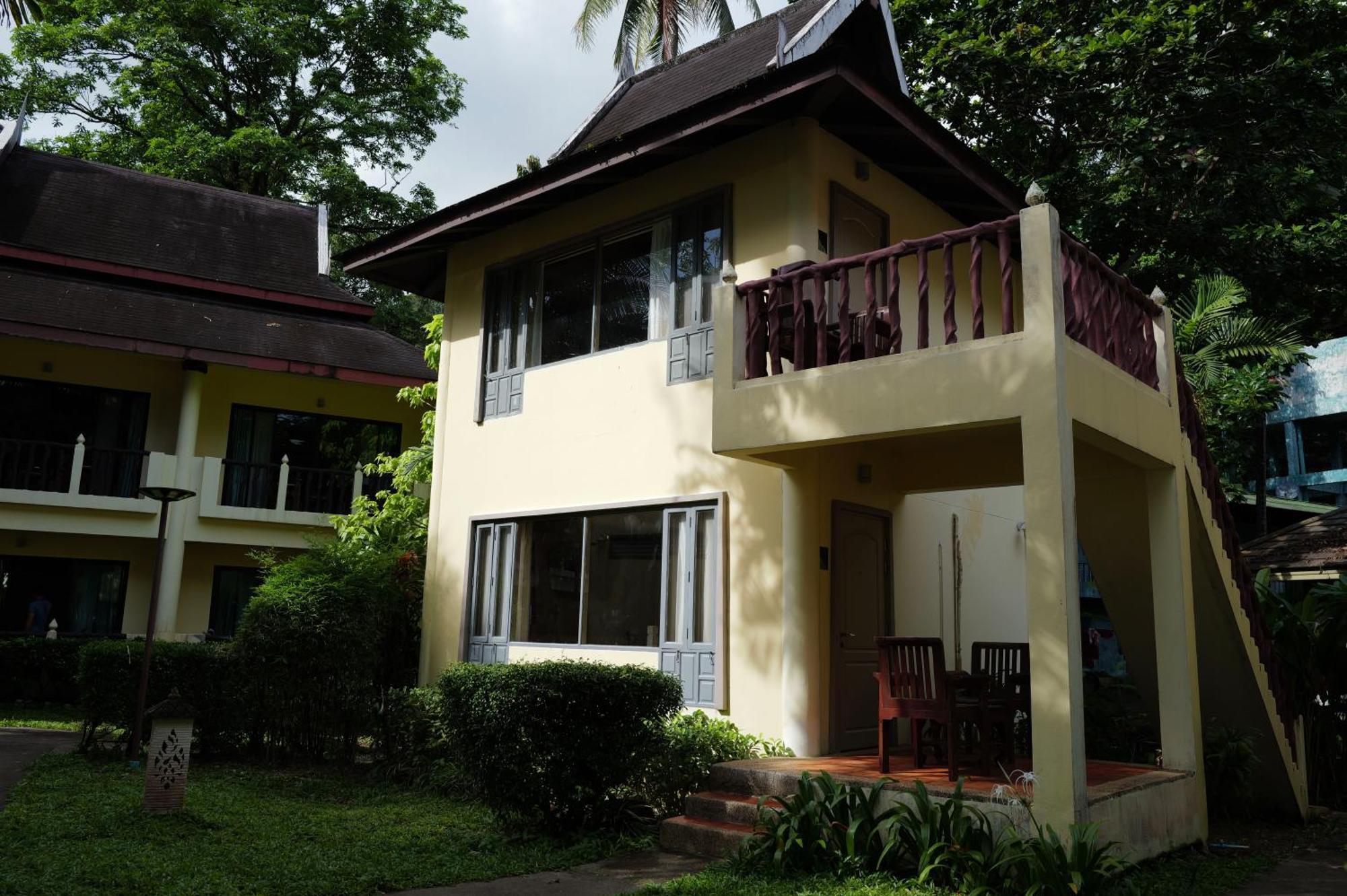 Villa with Garden View