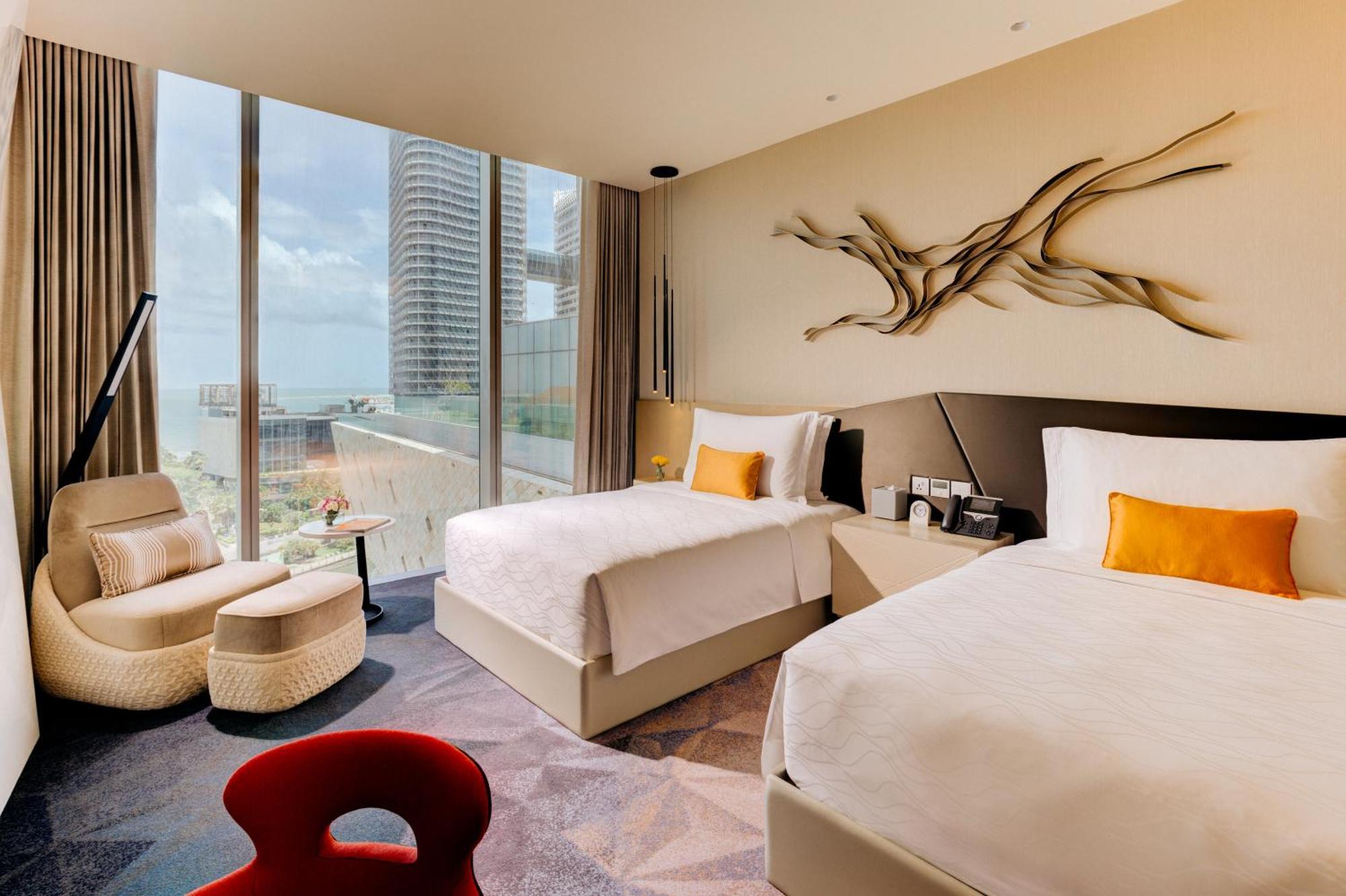 Premier Life Oceanfront View Twin Room