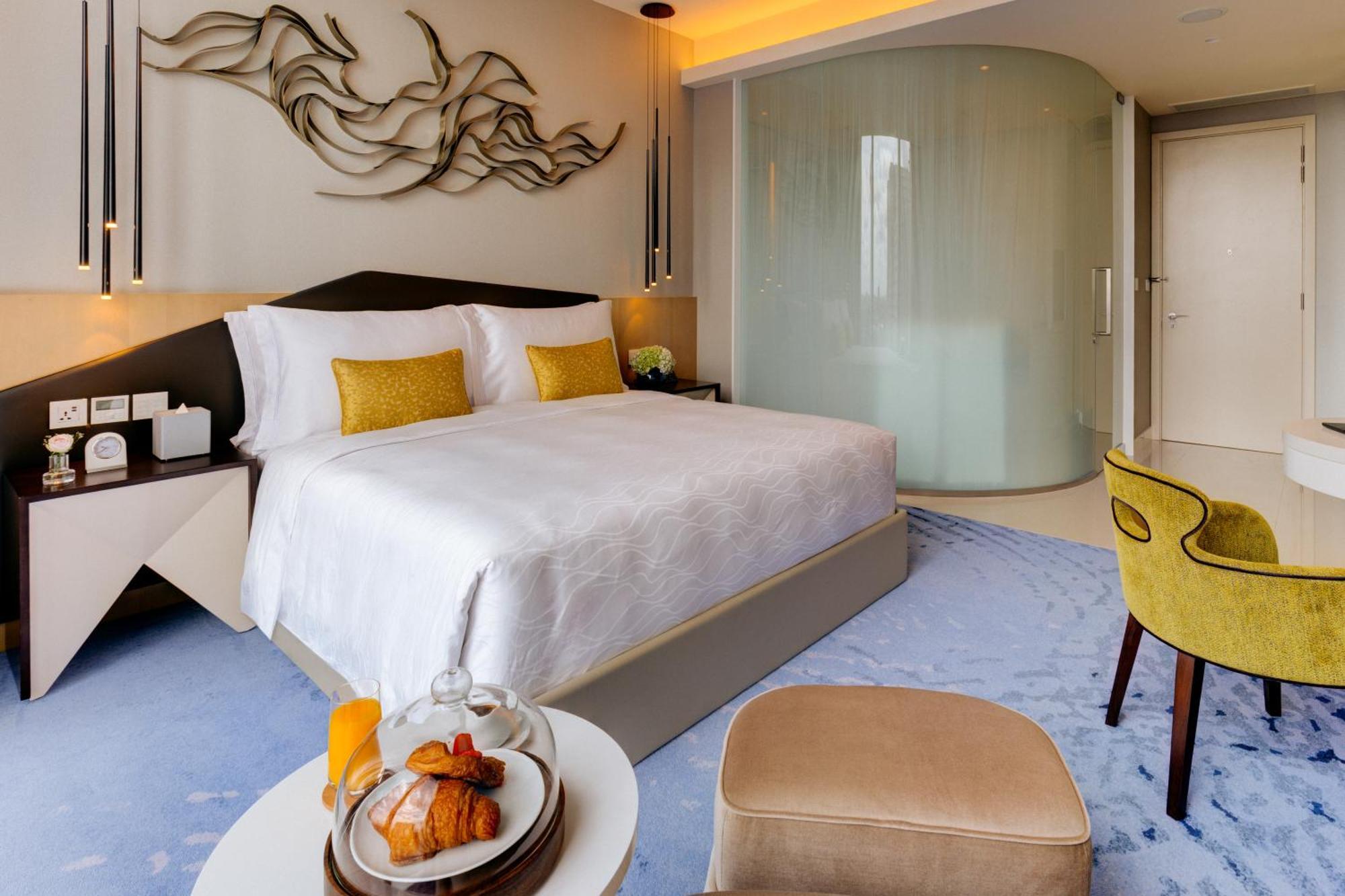 Premier Life Oceanfront View King Room