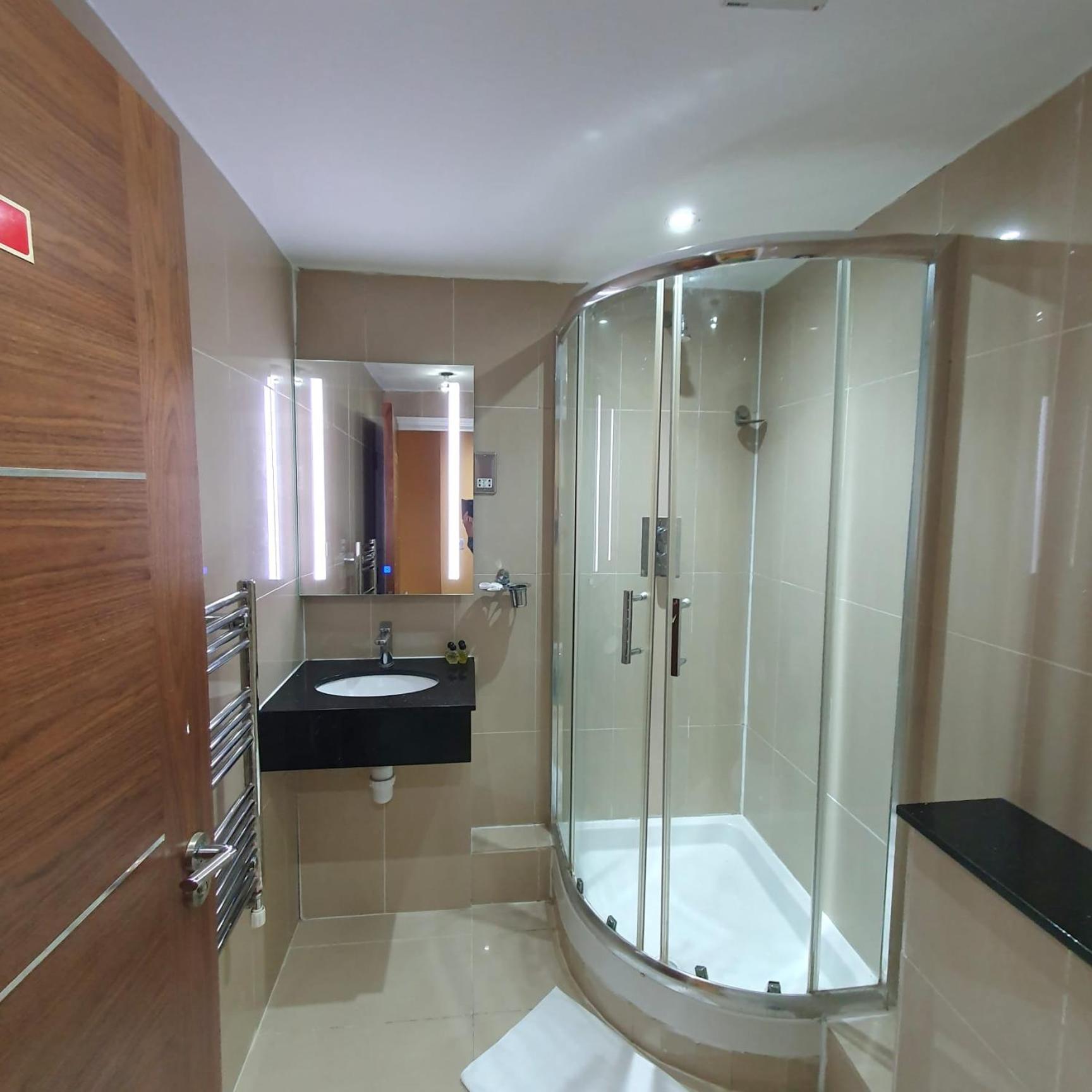 Executive Family Room,1609311842:JPEG