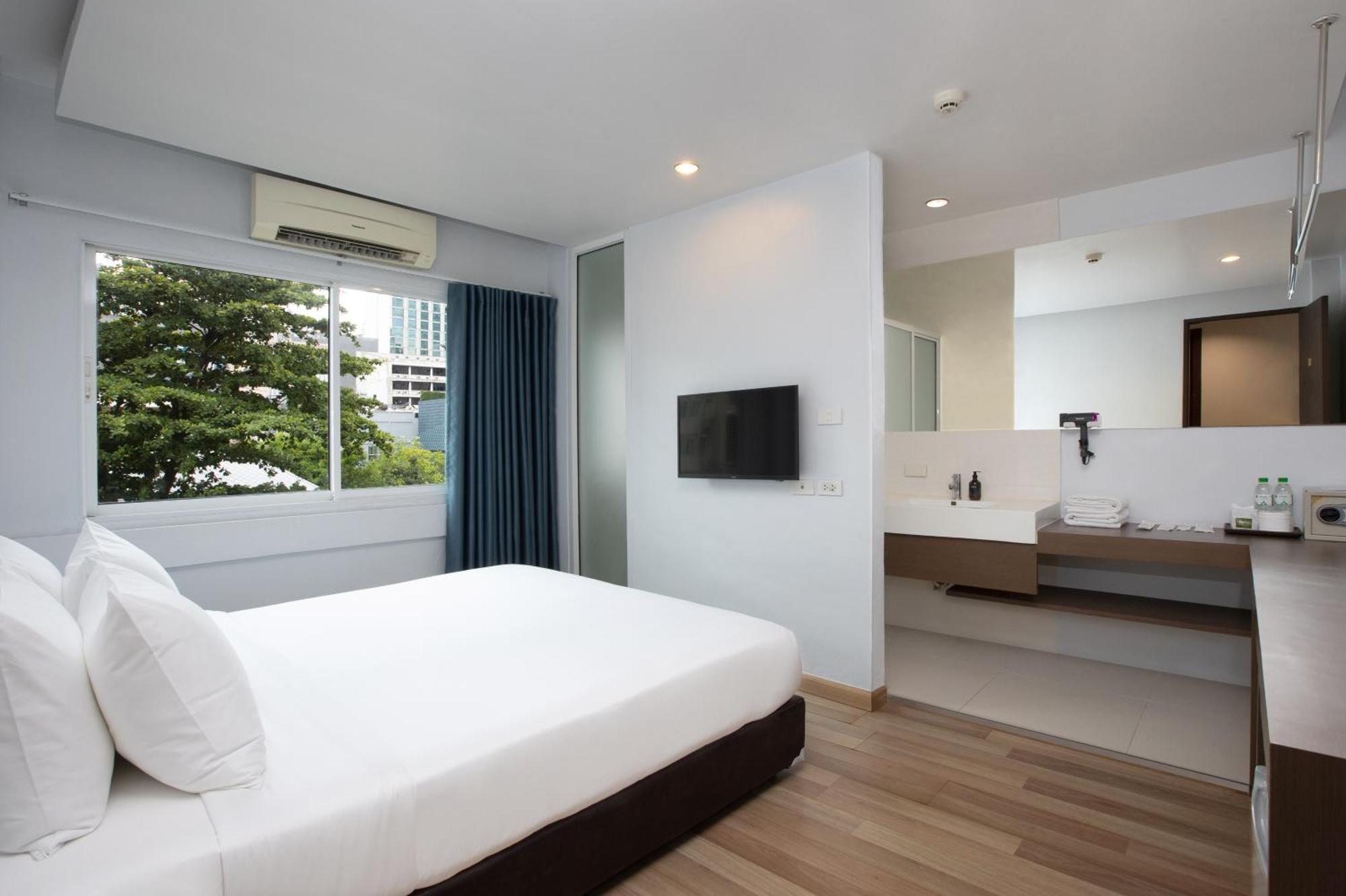 Standard King Room
