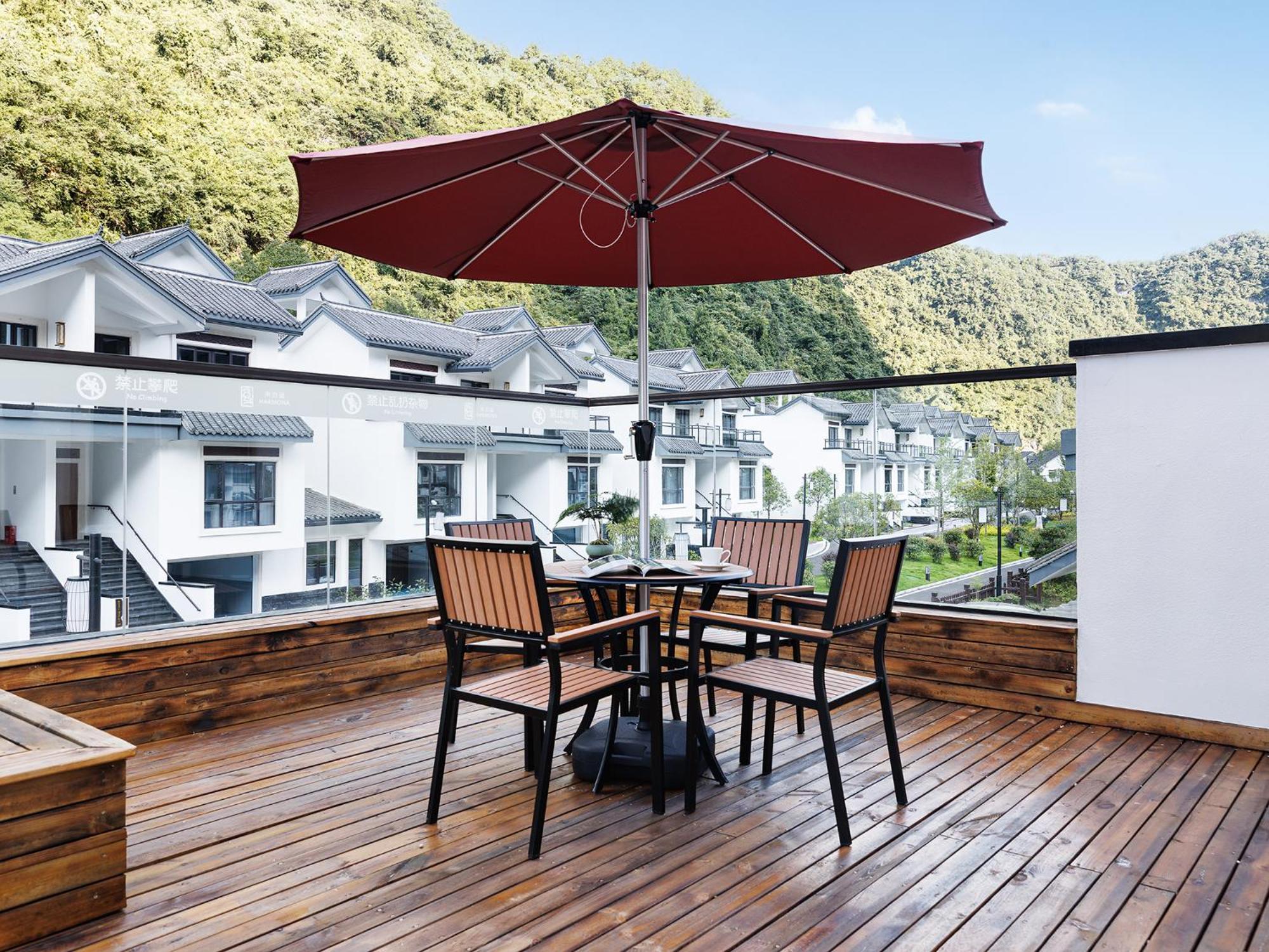 Three Bedroom Villa with Garden View