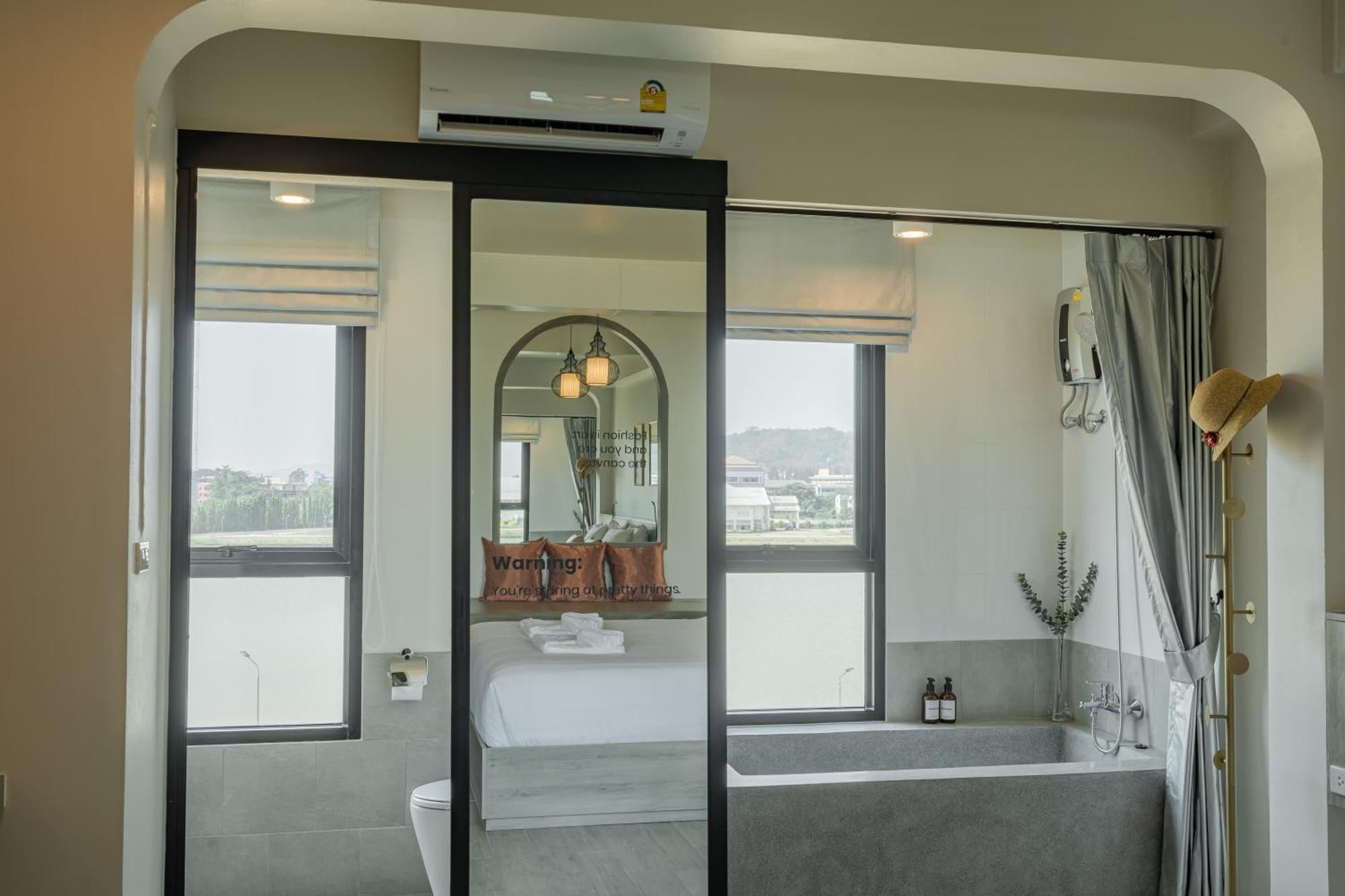 King Room with View,1625673184:JPEG