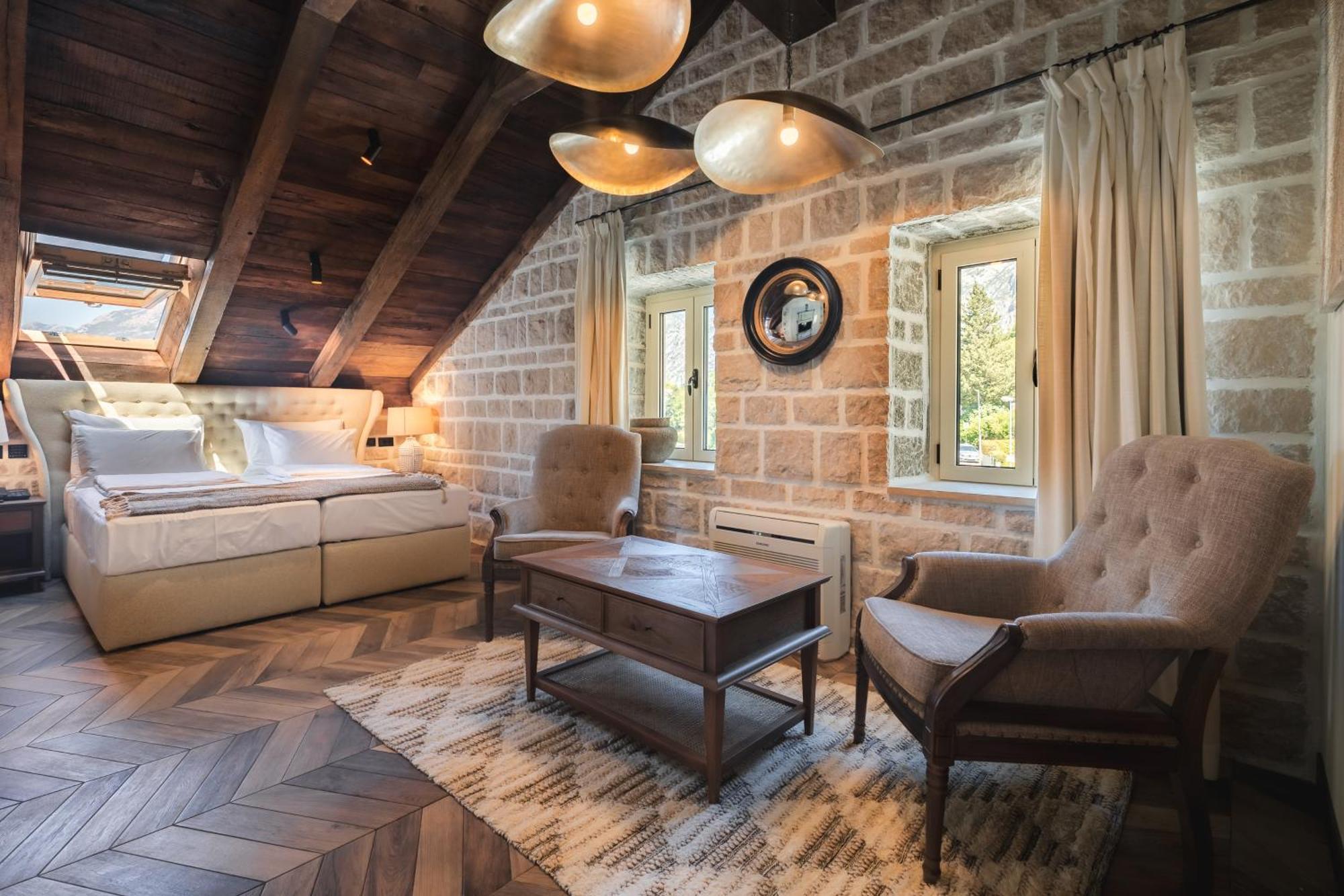 Studio with Sea View - Historical Building