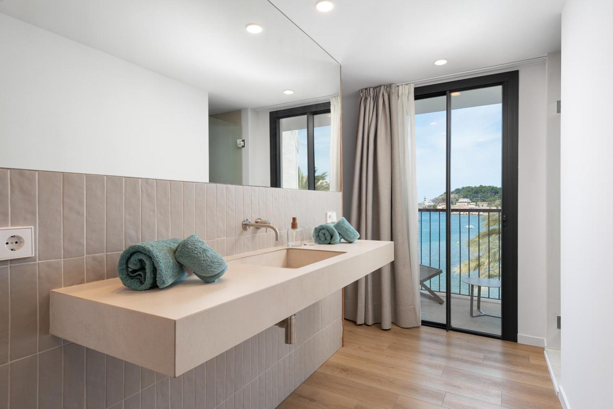Apartment with Sea View,1609706556:JPEG